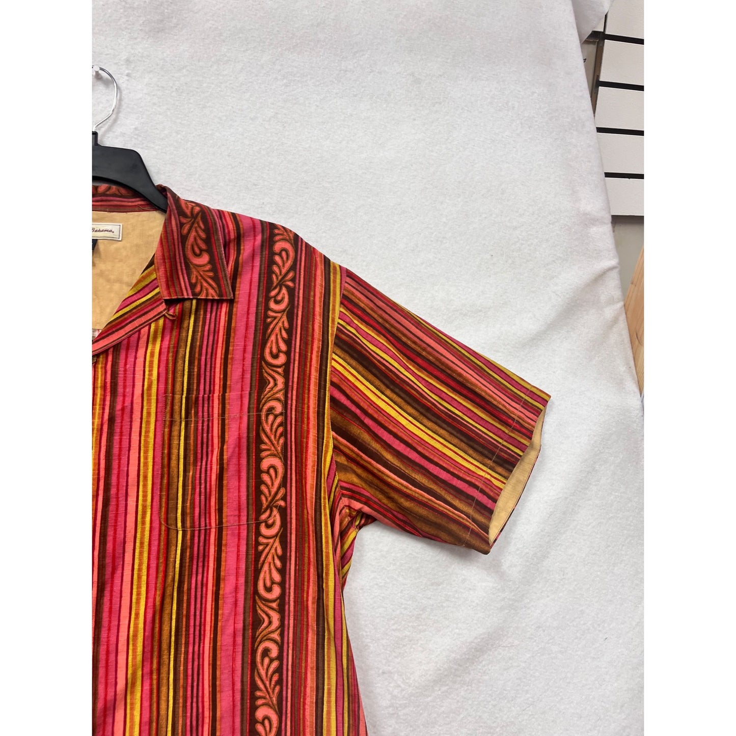 Tommy Bahama Silk Button-Up Shirt Red Stripe Pattern Size L #8340