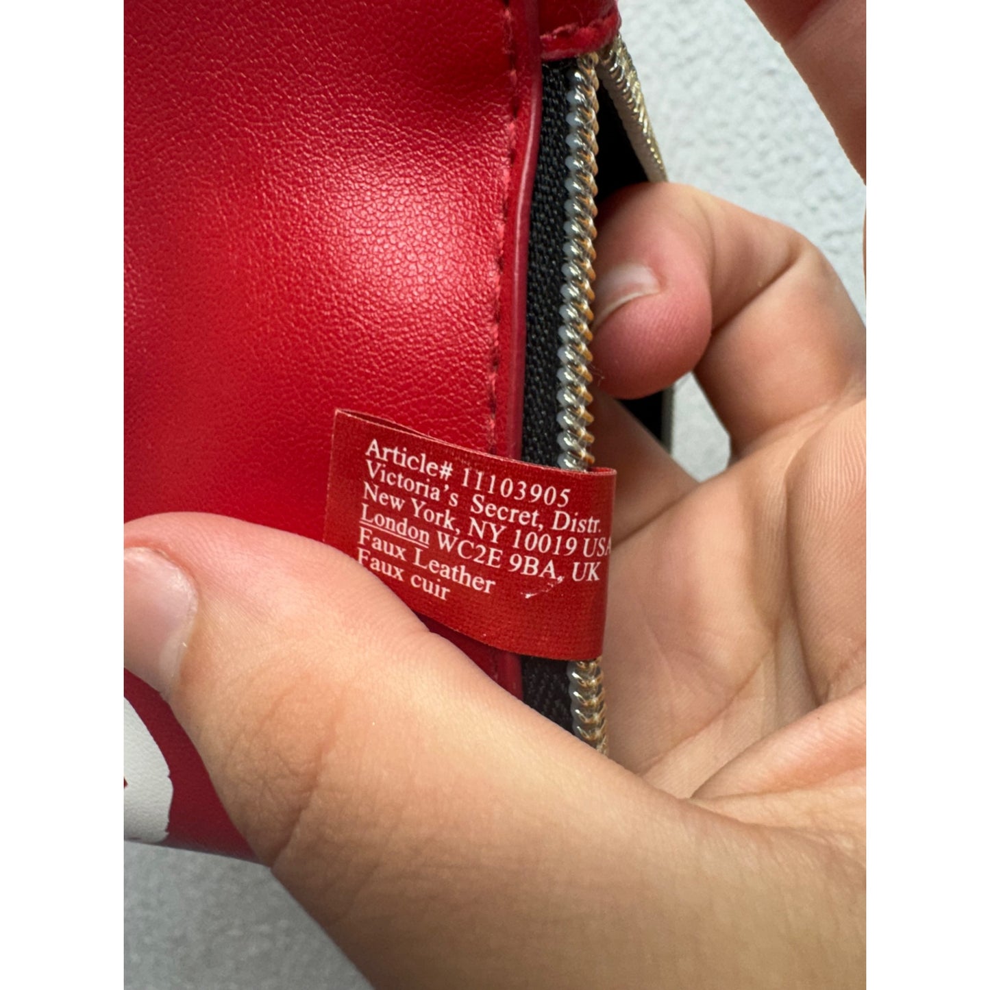 Victorias Secret Red "XOXO" Wristlet Clutch Bag #73B