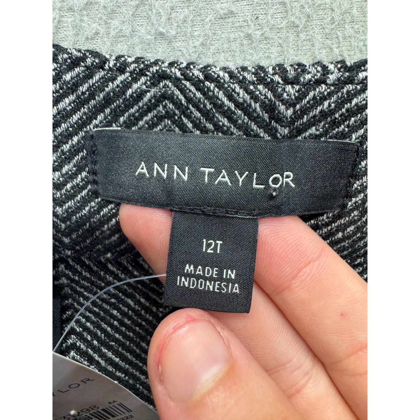 Ann Taylor Wide Leg Crop Pants 12T High Rise Gray Chevron Pattern #182B