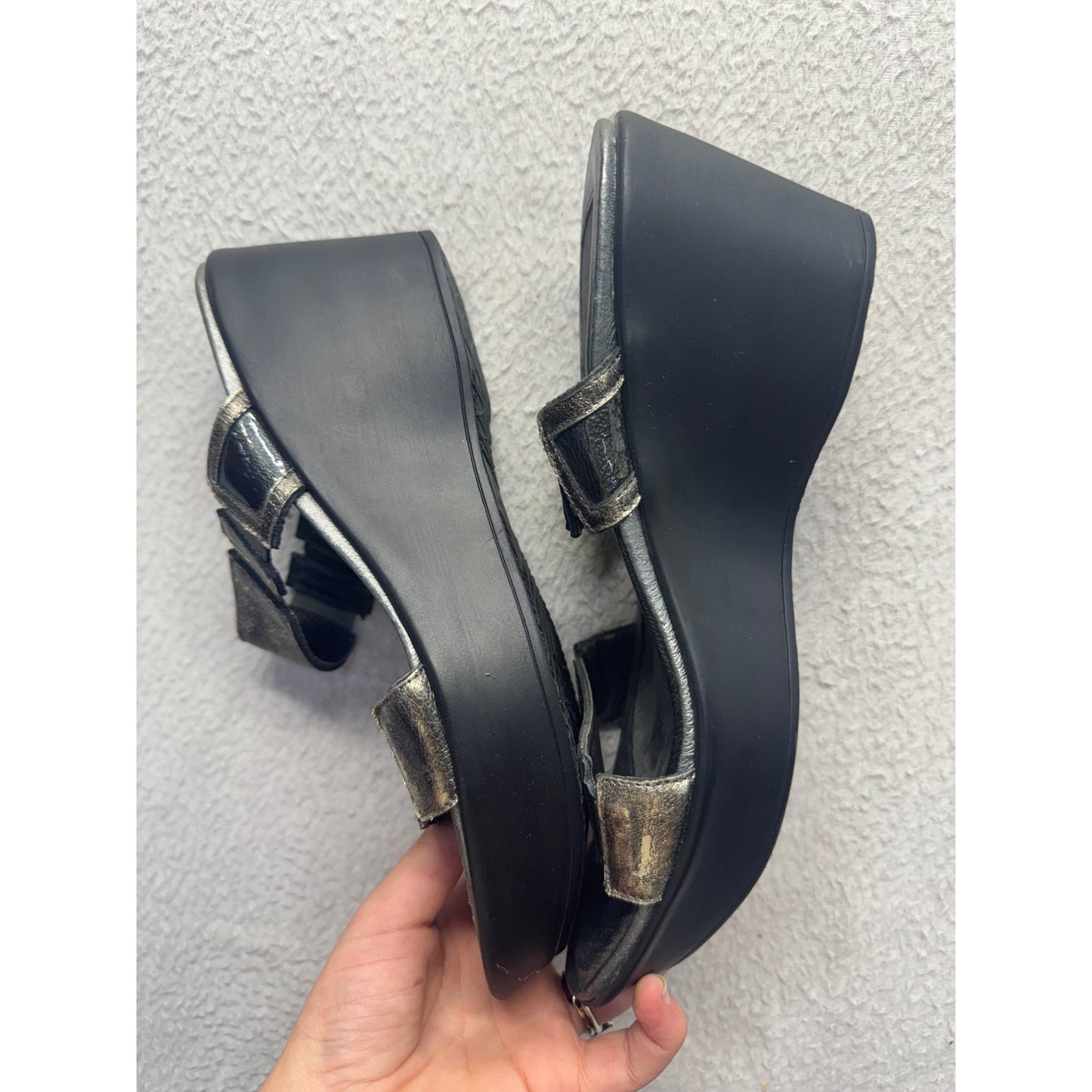 Naot Black Metallic Leather With Adjustable Straps & Wedge Heel Size 39 #9816