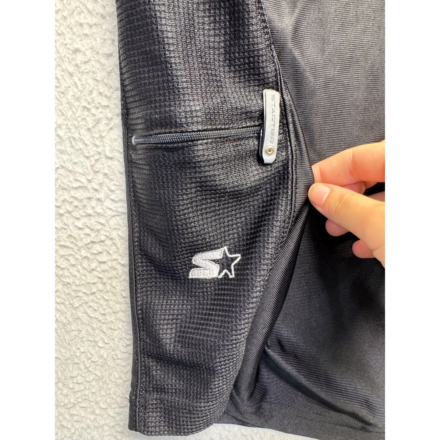 Starter Mens Black Sleeveless V-Neck Mesh Athletic Shirt Size L #9507