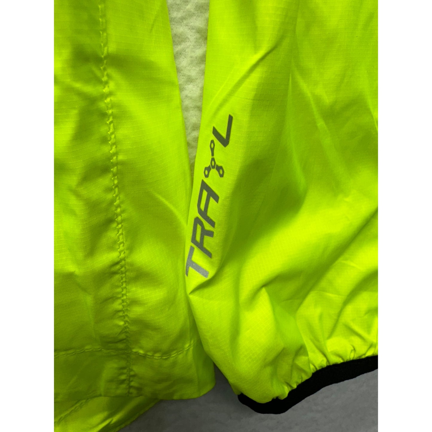 Trail Windbreaker #5137