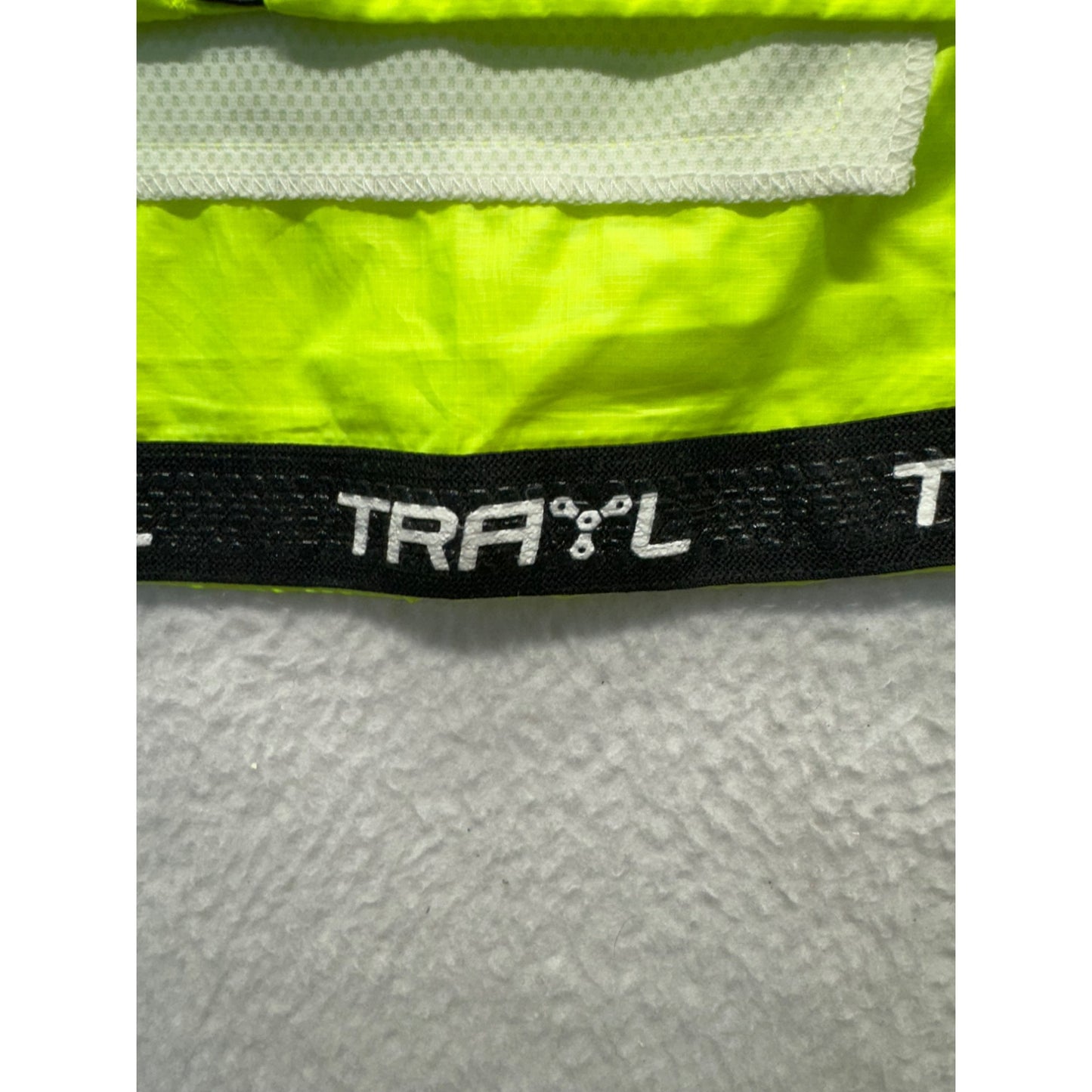 Trail Windbreaker #5137