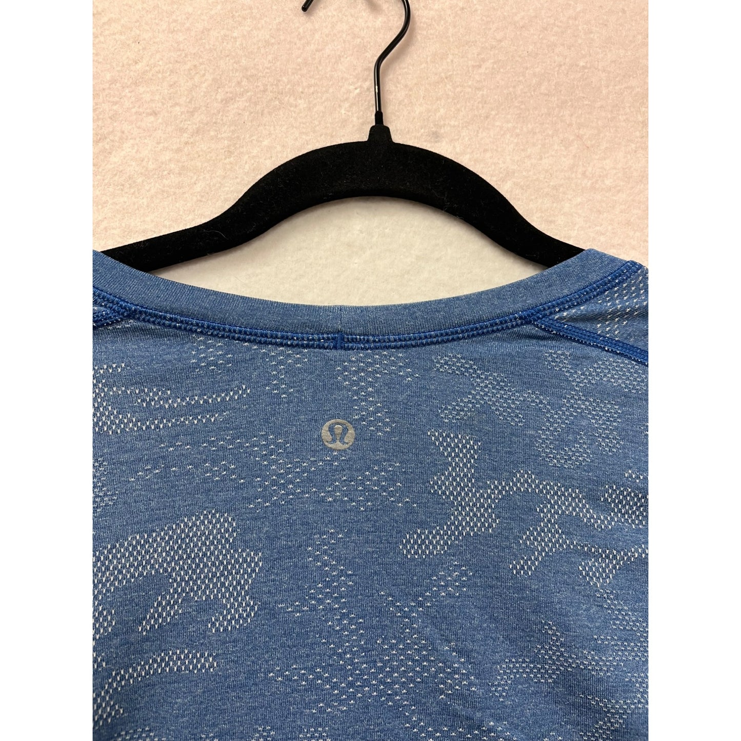 Men’s Lululemon Blue Camo Short Sleeve Athletic Tee Shirt #6127