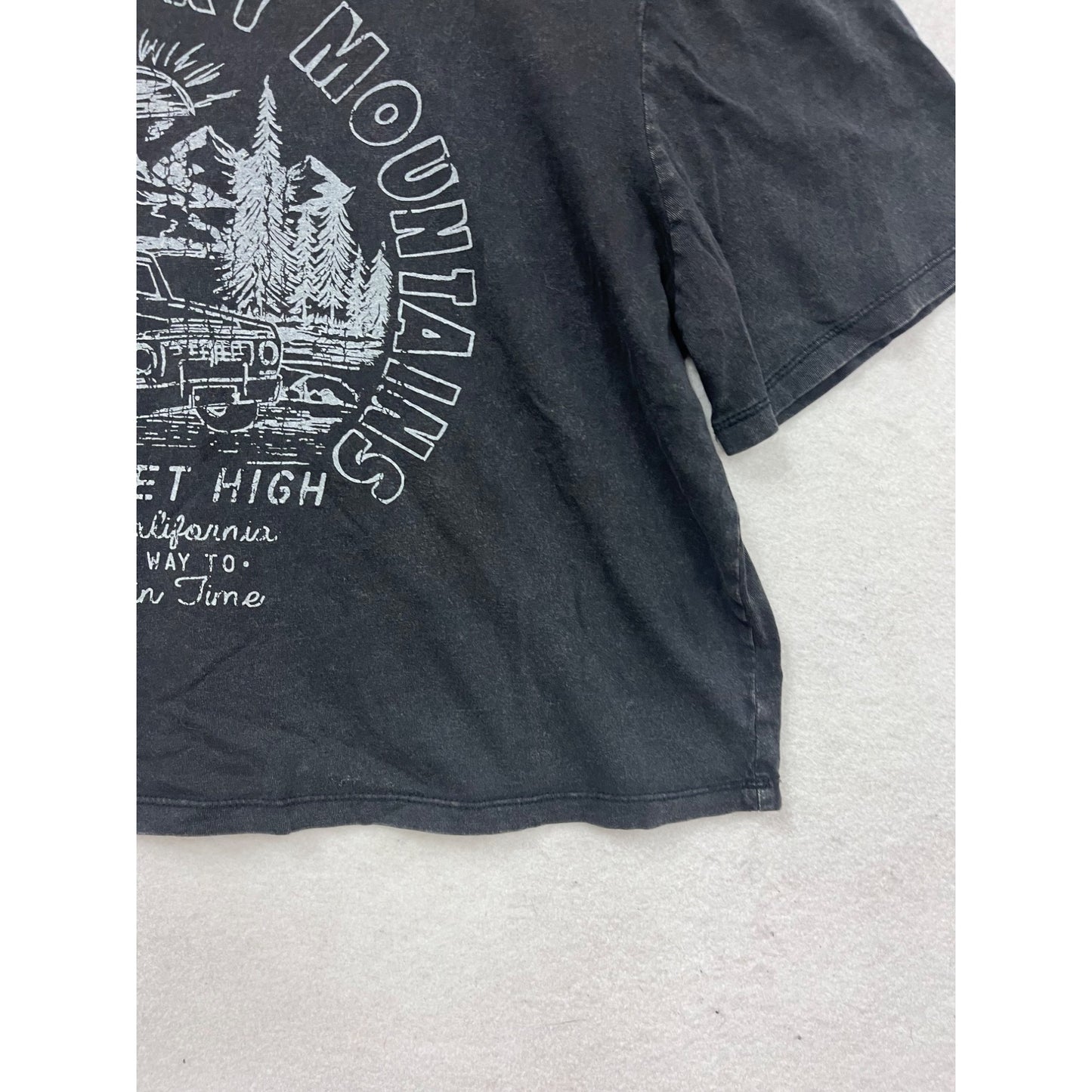 The Great Smoky Mountains Graphic T-Shirt #693A