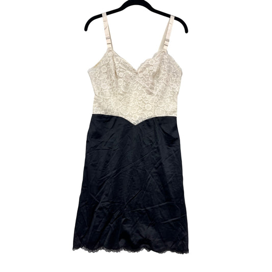 Women’s Small Vintage 60s Vanity Fair Lace & Nylon Slip Dress #8061