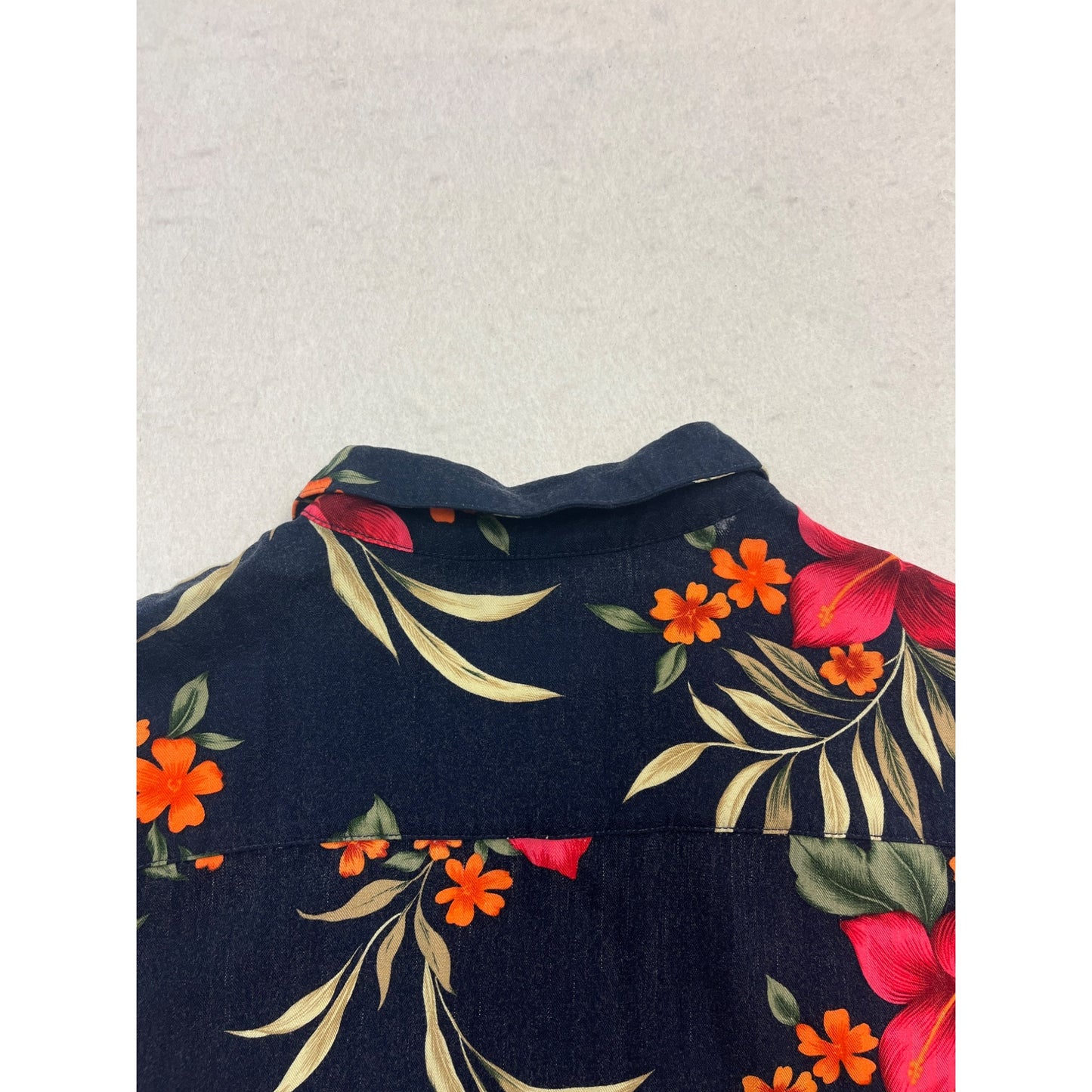 Women’s Vintage Hawaiian ButtonUp