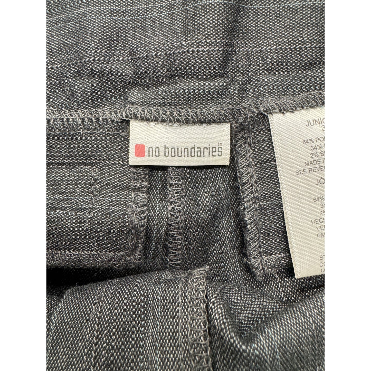 No Boundaries Gray Pinstripe Cropped Pants Juniors Size 3 Polyester Blend #9258