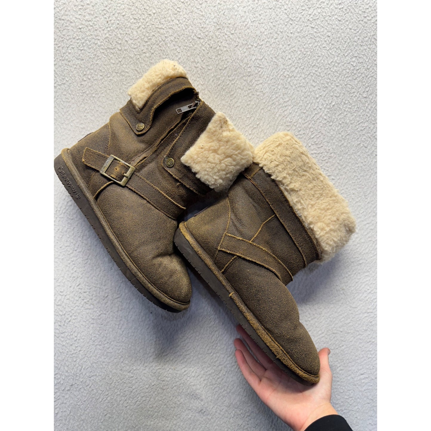 Bearpaw Brown Suede Winter Boots With Shearling Lining & Buckle Size 8 #135B