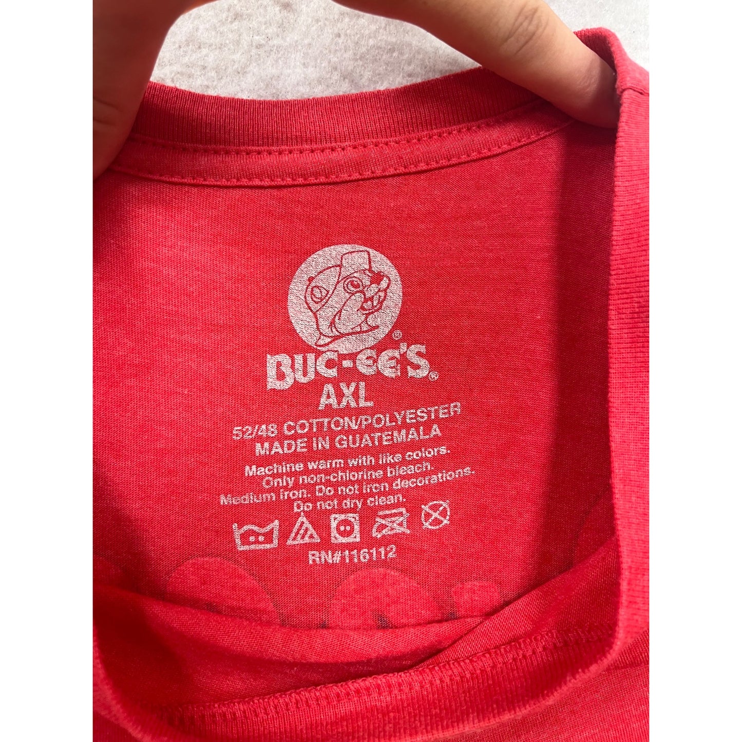 Buc-Ees Tennessee Red Graphic Tee #152A