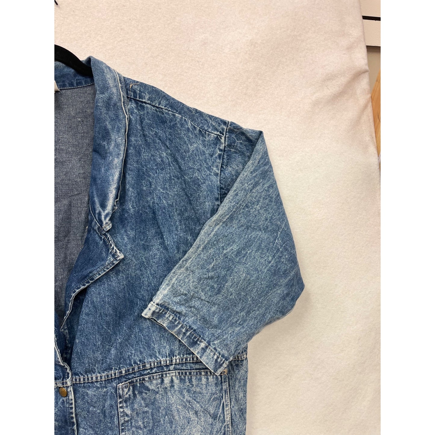 Vintage Carlyle Medium Denim Jacket With Button Front Wide Lapels #8656