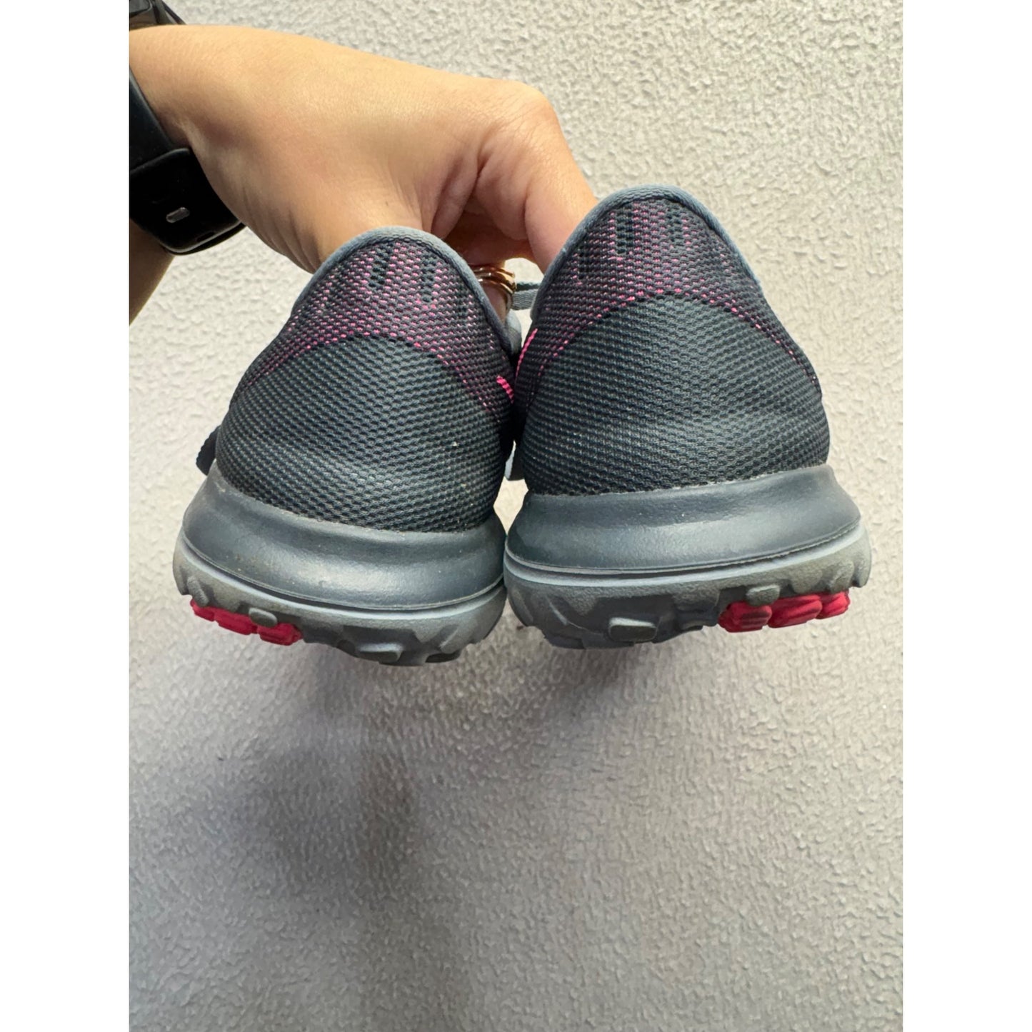 Nike Womens Gray & Pink Athletic Running Shoes Size 9 #354B