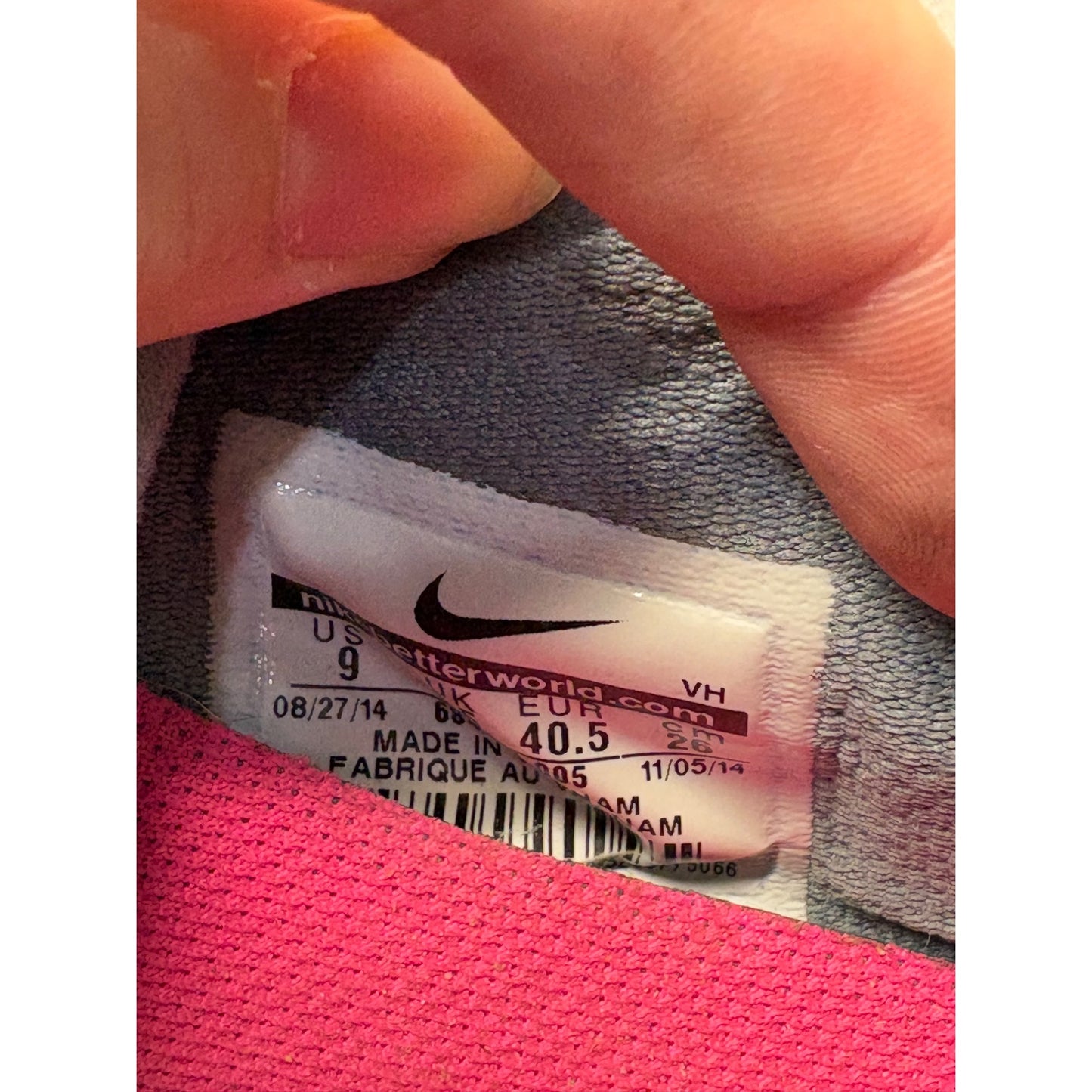 Nike Womens Gray & Pink Athletic Running Shoes Size 9 #354B