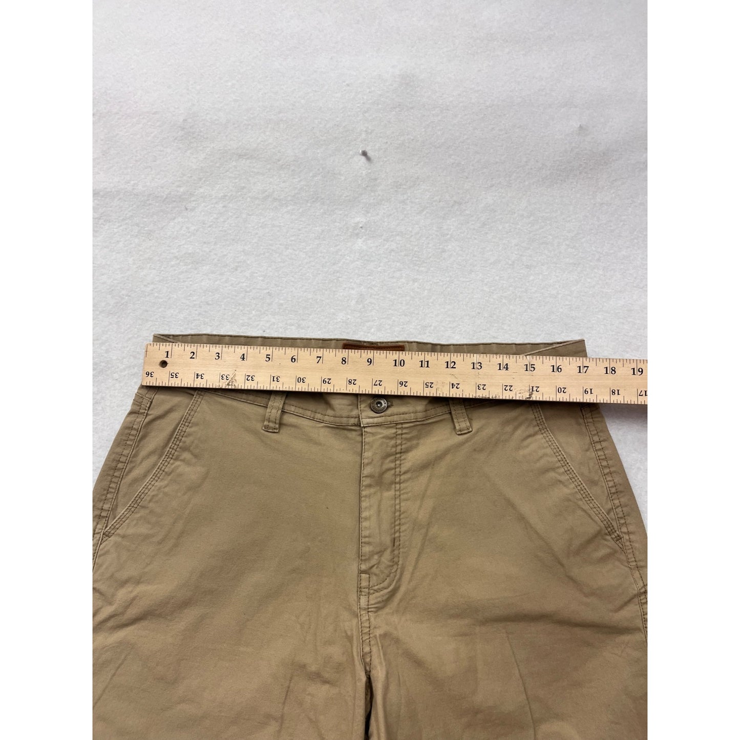 Clearwater Outfitters Mens Khaki Cargo Shorts Size 34W #6570