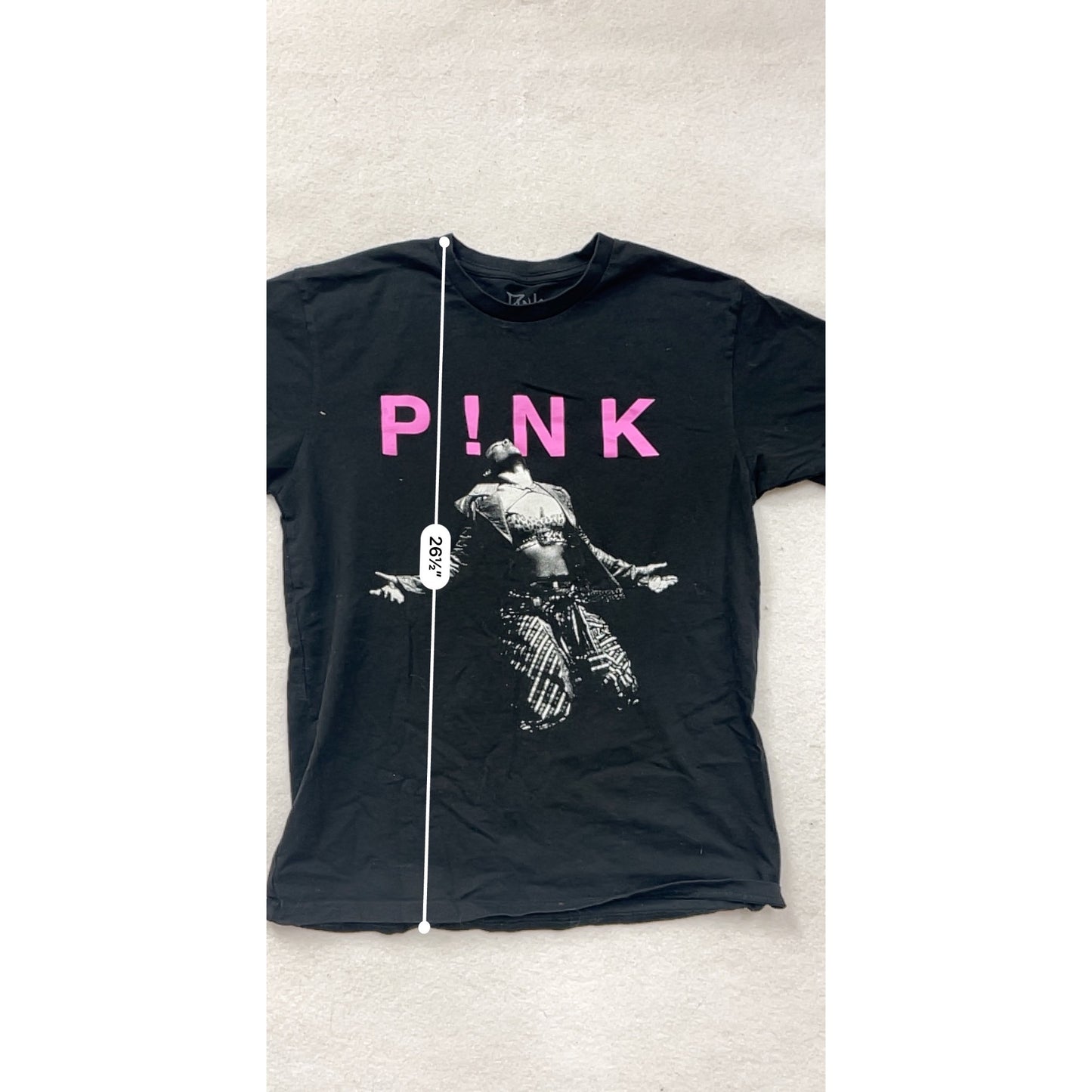 Women’s Medium P!NK Tour Graphic Tee #8349