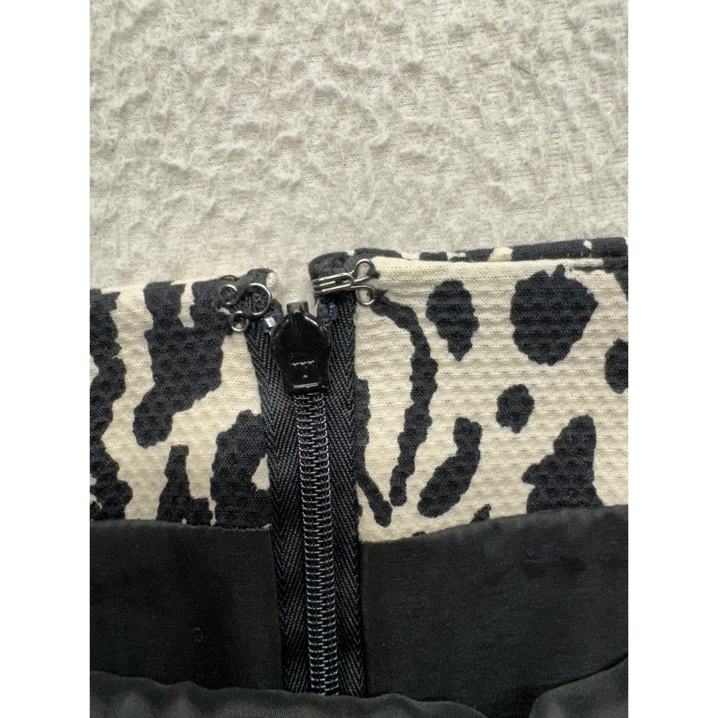 Talbots Animal Print Skirt Size 4 in Black & White Cotton Blend #196B