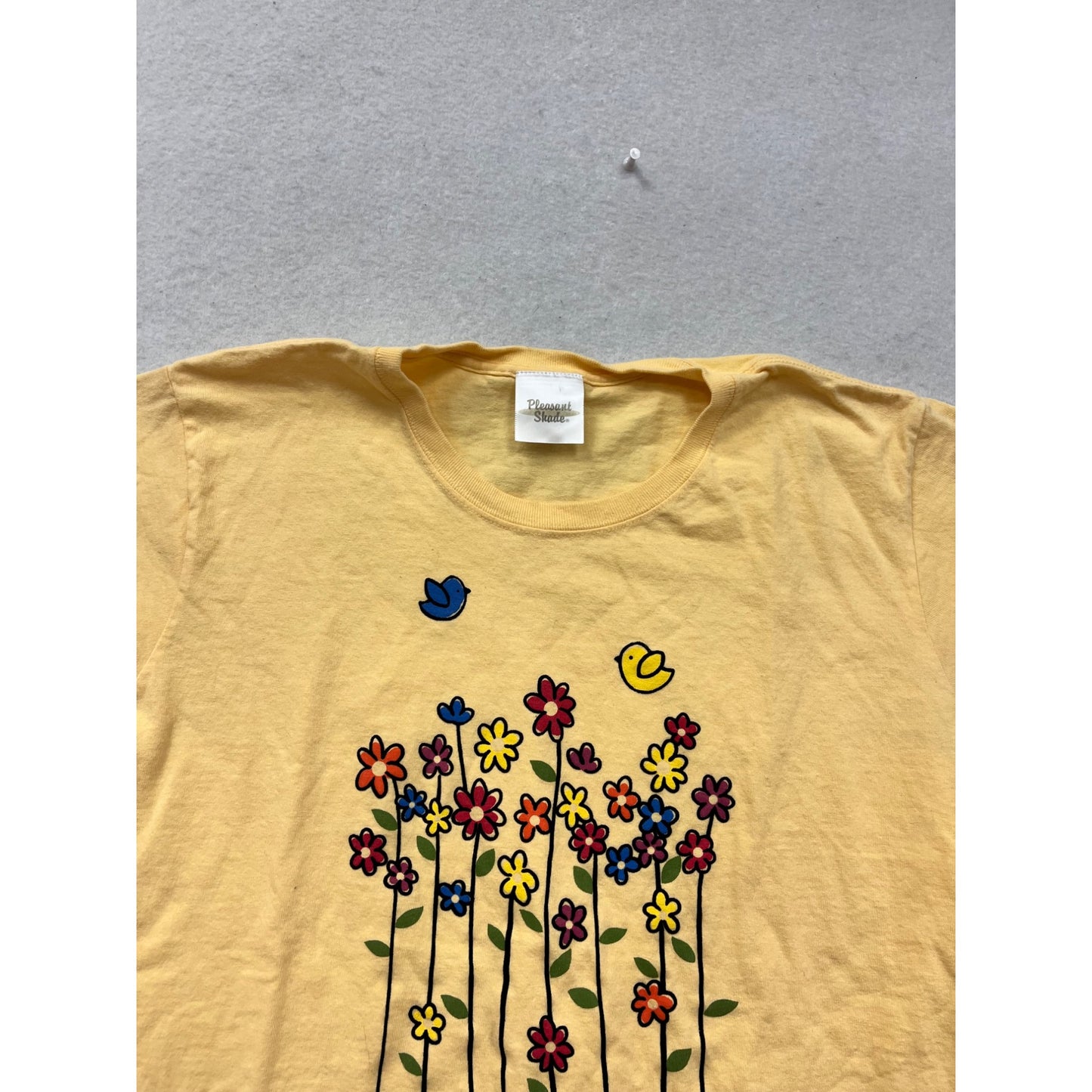 Vintage Pleasant Shade Yellow Graphic T-Shirt Size L #8993