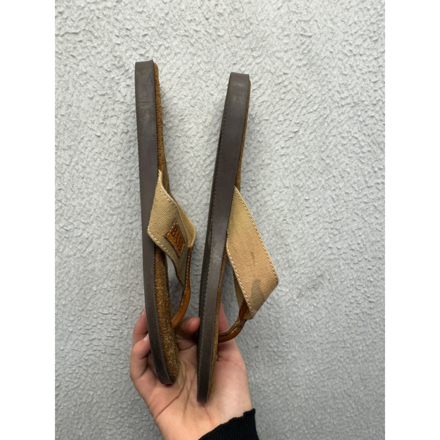 G.H. Bass & Co. Brown Suede & Canvas Flip-Flops With Rubber Sole Size 10 9453