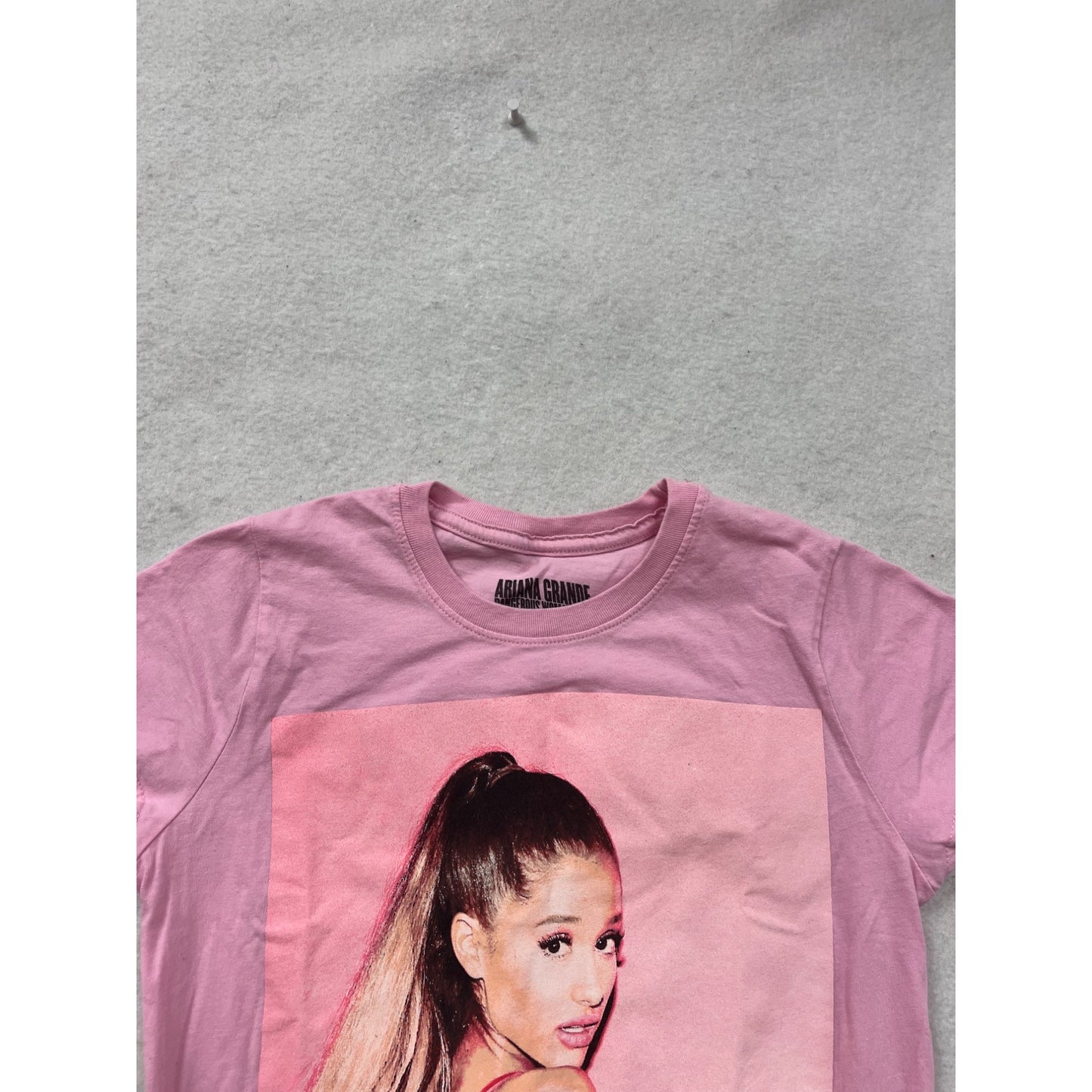 Ariana Grande Dangerous Woman Tour Pink Graphic T-Shirt S #8785
