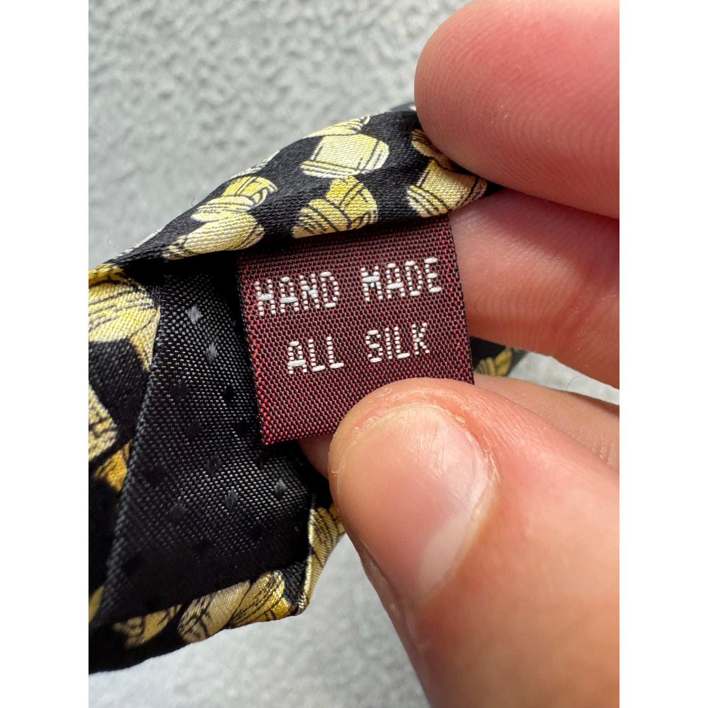 Museum Artifacts All Silk Handmade Tie With Gold Bucket Pattern 395B