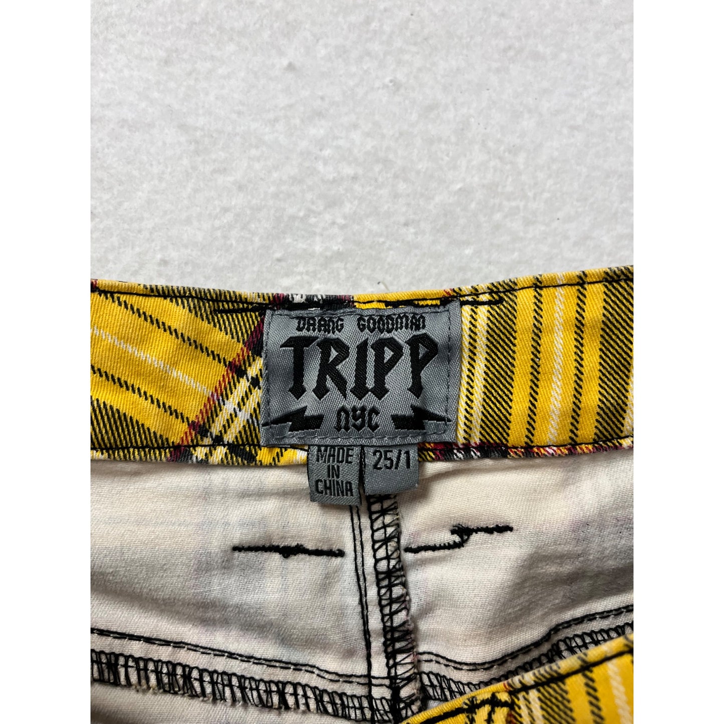 Tripp NYC Yellow & Black Plaid Skinny Pants Womens Size 25 (US 1) #8929