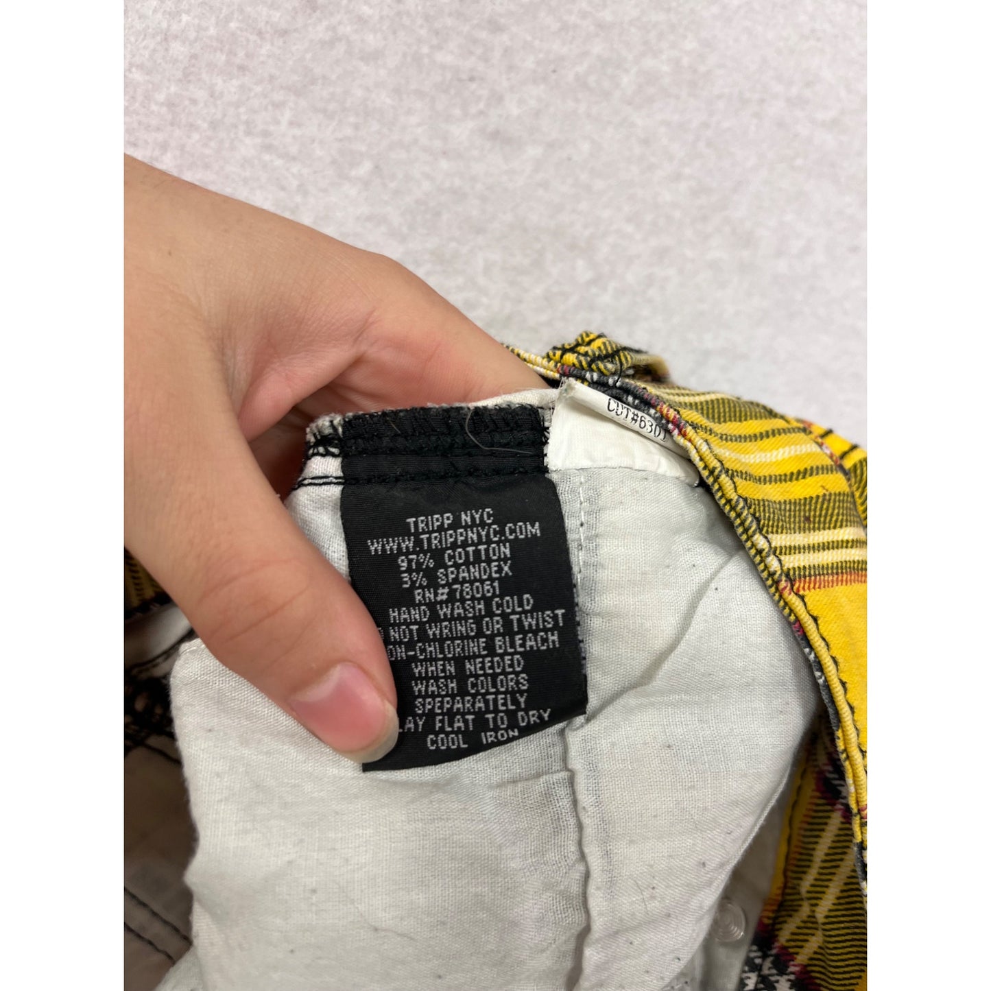 Tripp NYC Yellow & Black Plaid Skinny Pants Womens Size 25 (US 1) #8929