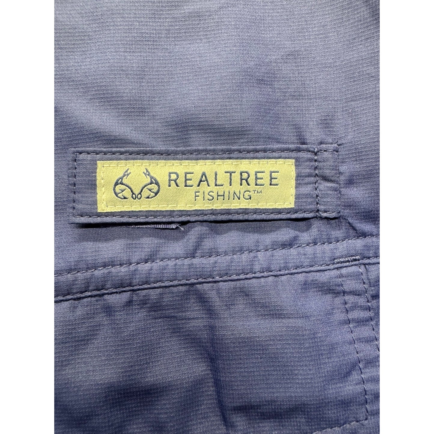 Realtree XL Long Sleeve Fishing Shirt W/ Zipper Pockets & Loops #7873