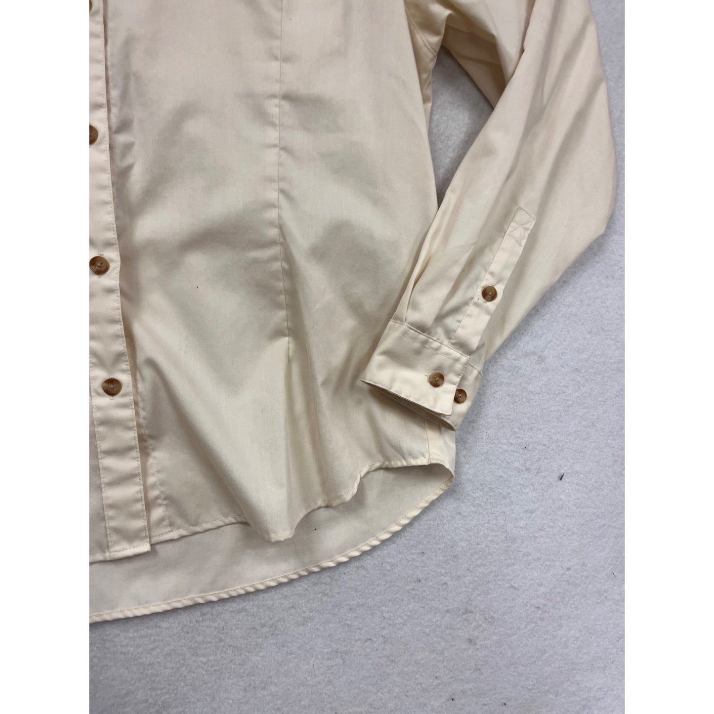 L.L. Bean Traveler Beige Button-Down Shirt Size M #429A