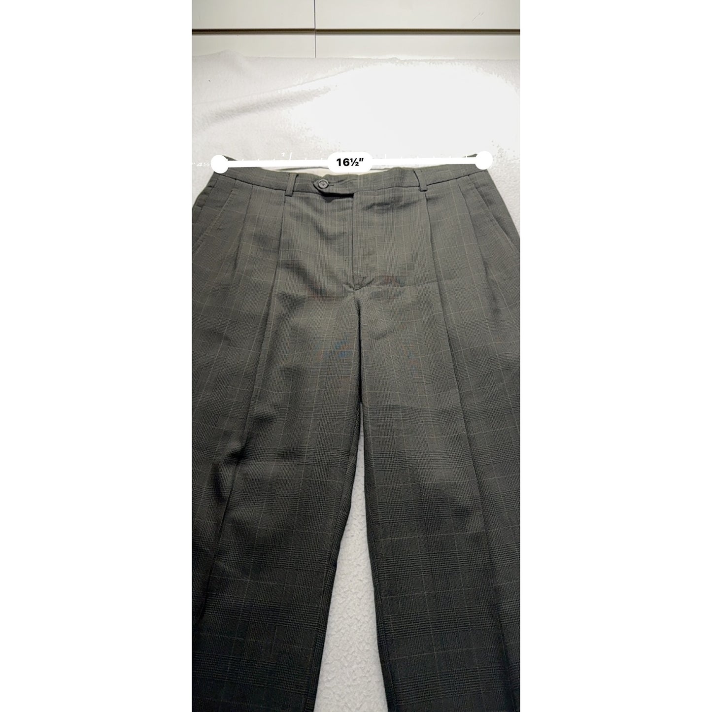 Stafford Mens 100% Worsted Wool Pleated Dress Pants 34x32 Gray Plaid #7948