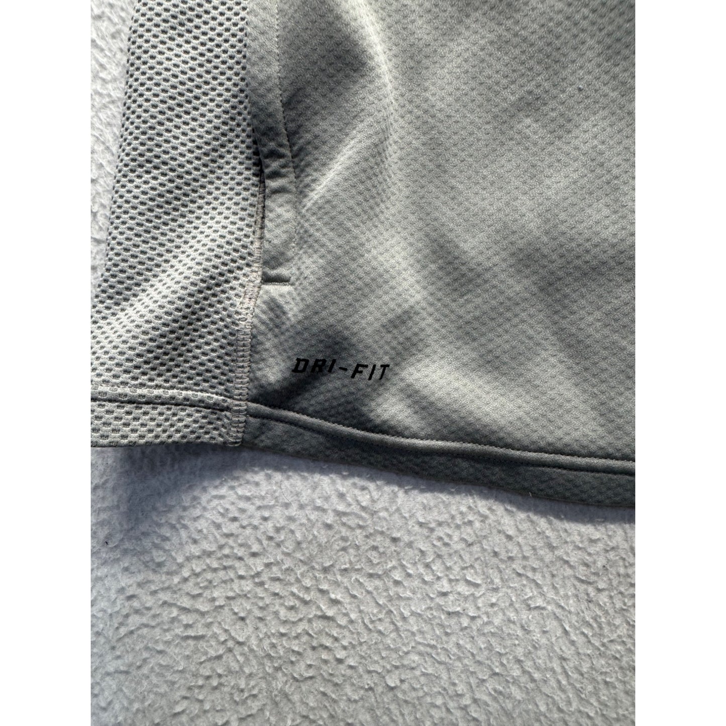 Nike Dri-Fit Gray 1/4 Zip Pullover Mens Long Sleeve Size L #9533