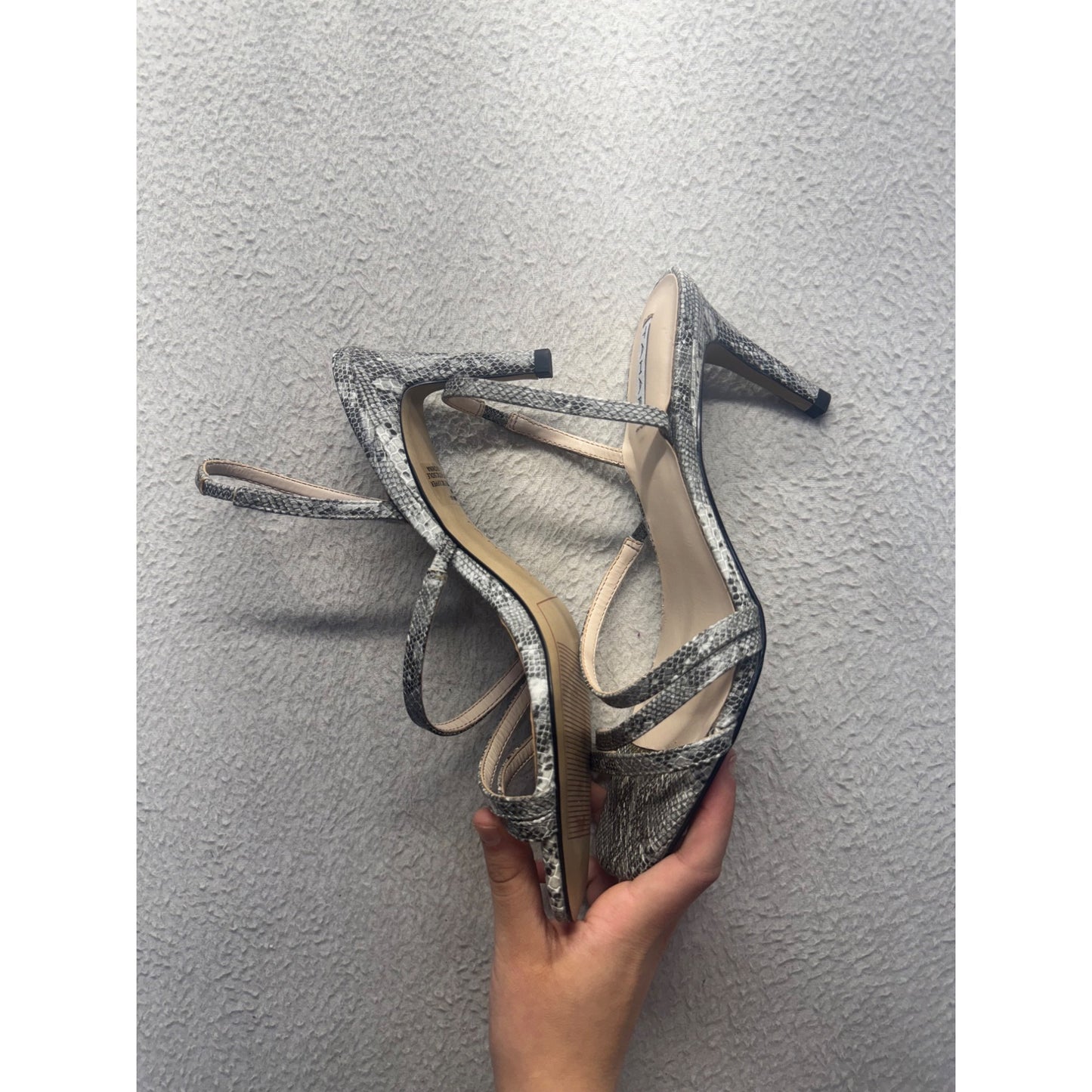 Tahari Snake Print Strappy Heeled Sandals Open Toe Slip-On Shoes Size 7.5 #9799