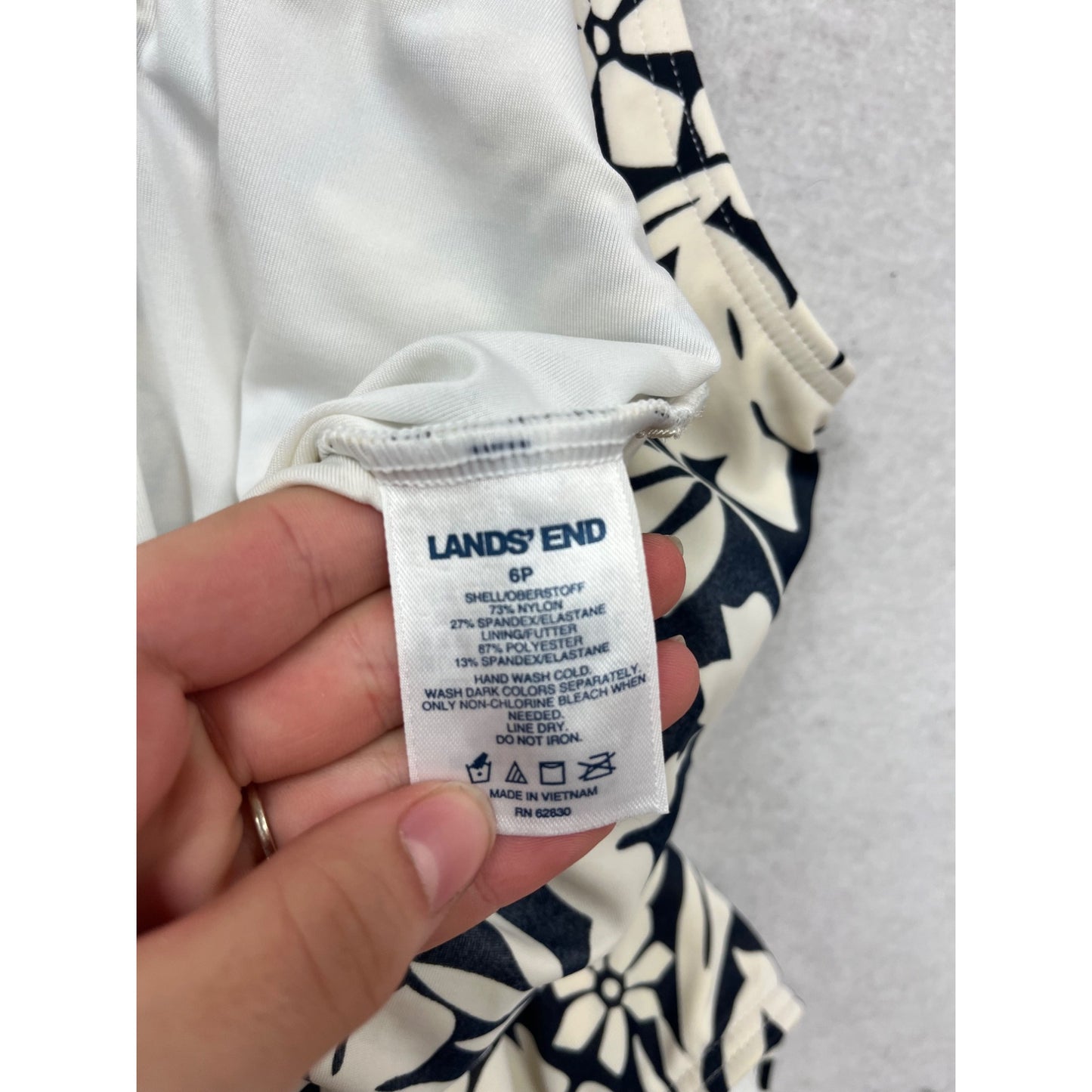 Lands End Floral One-Piece Swimsuit Size 6P #468A