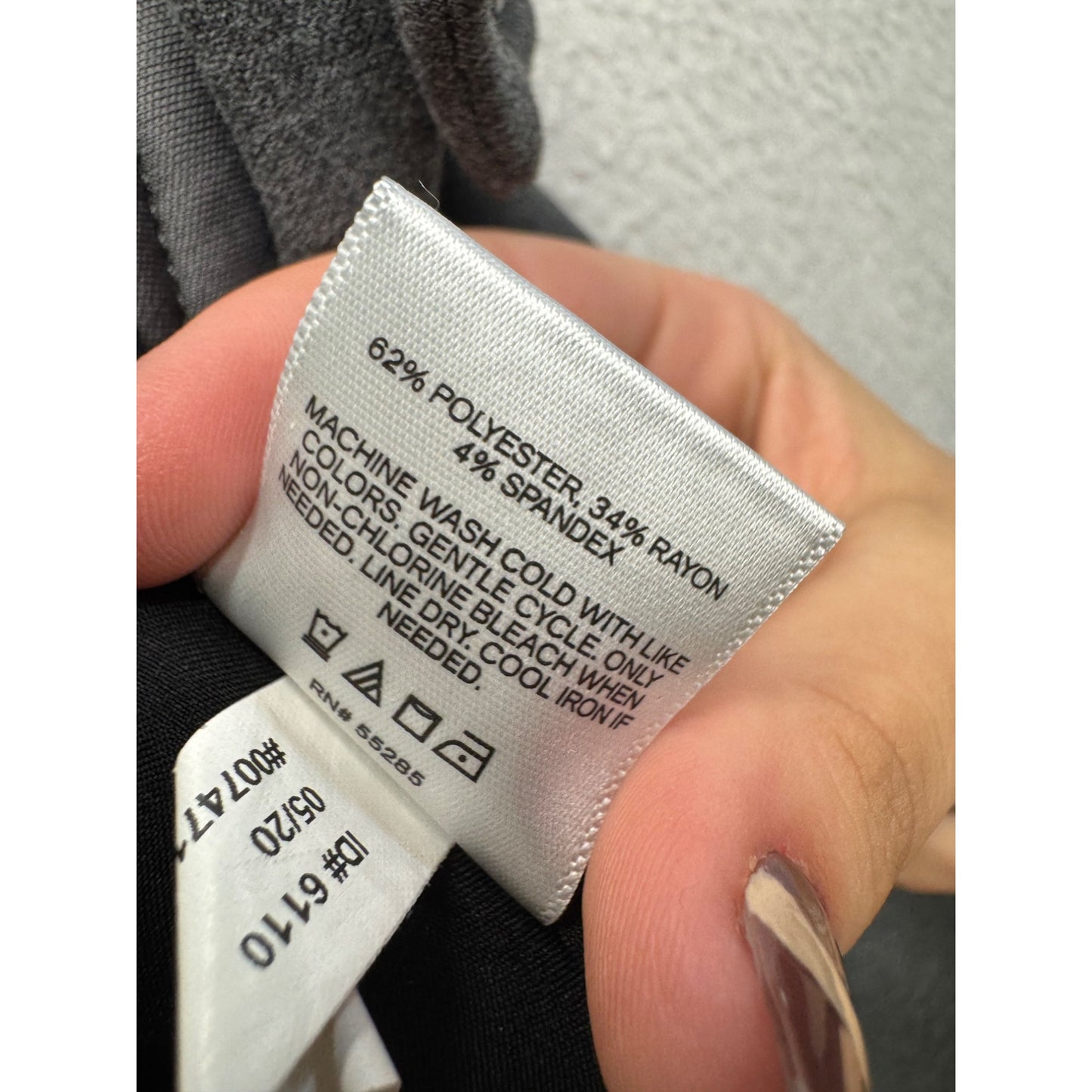 Express Gray Dress Pants 4R With Button Detail & Tapered Leg #213B