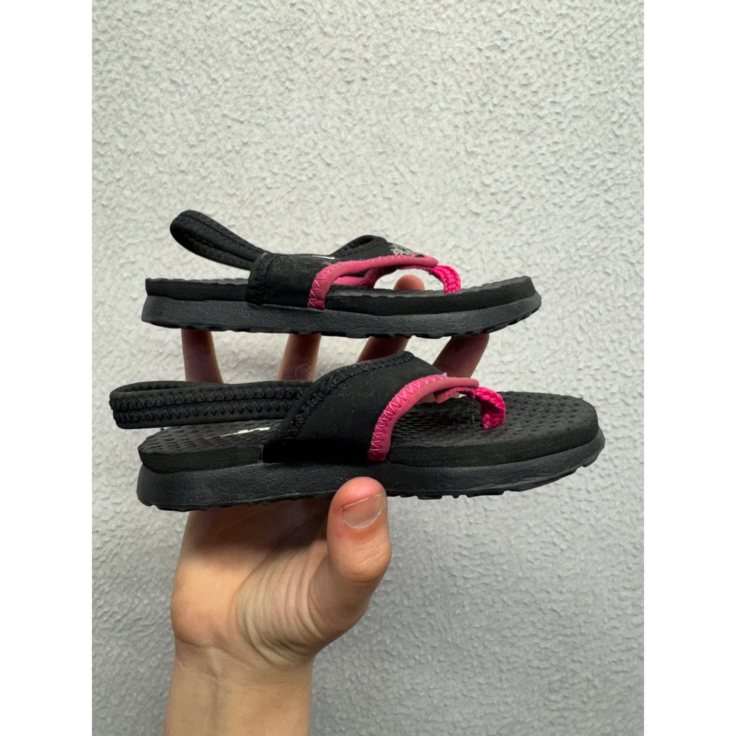 Nike Toddler Black & Pink Sandals With Floral Accent #9240