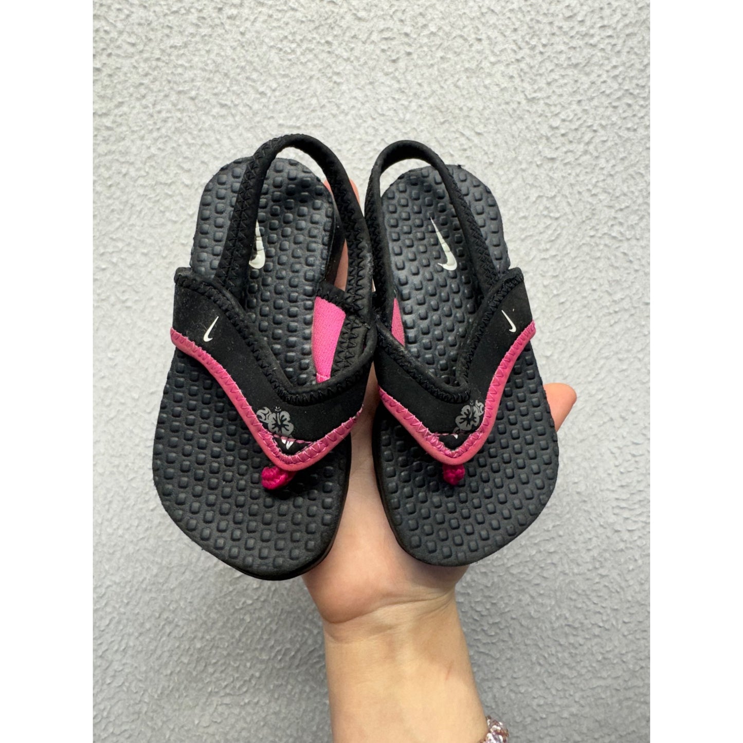 Nike Toddler Black & Pink Sandals With Floral Accent #9240