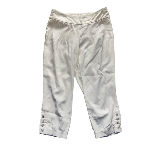 Roz & Ali White Petite 4 Cropped Pants With Button Detail 203B