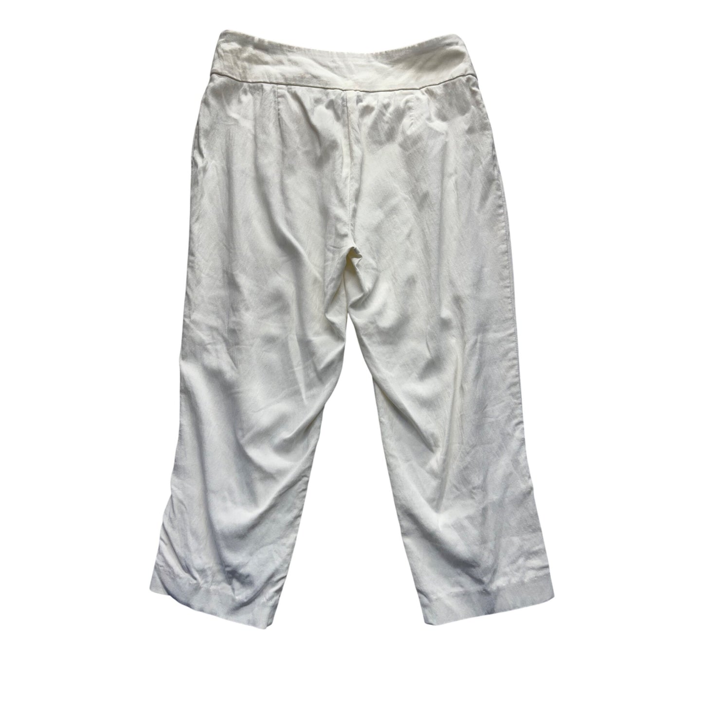 Roz & Ali White Petite 4 Cropped Pants With Button Detail 203B