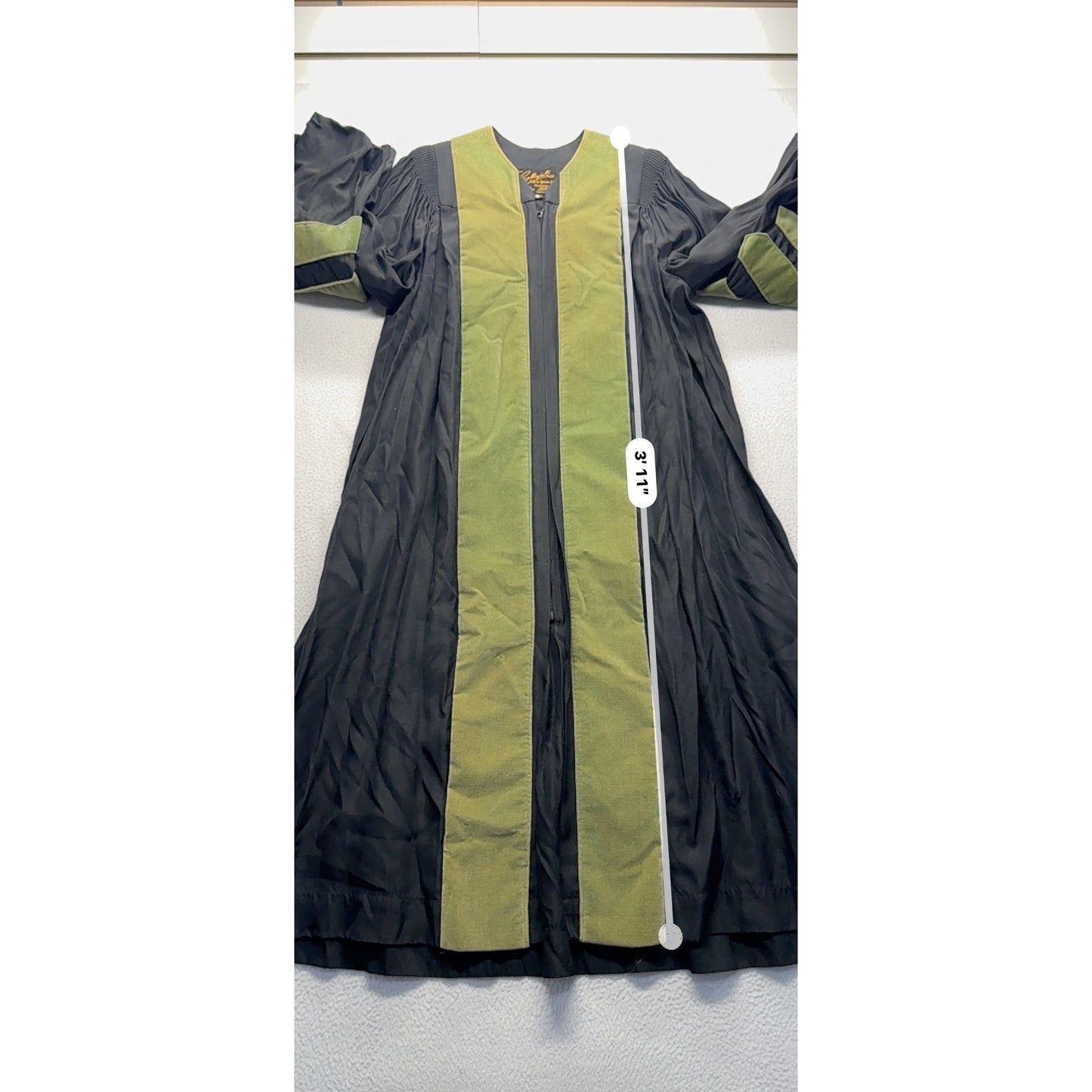 Vintage Collegiate Cap & Gown Co. Academic Graduation Gown #9369