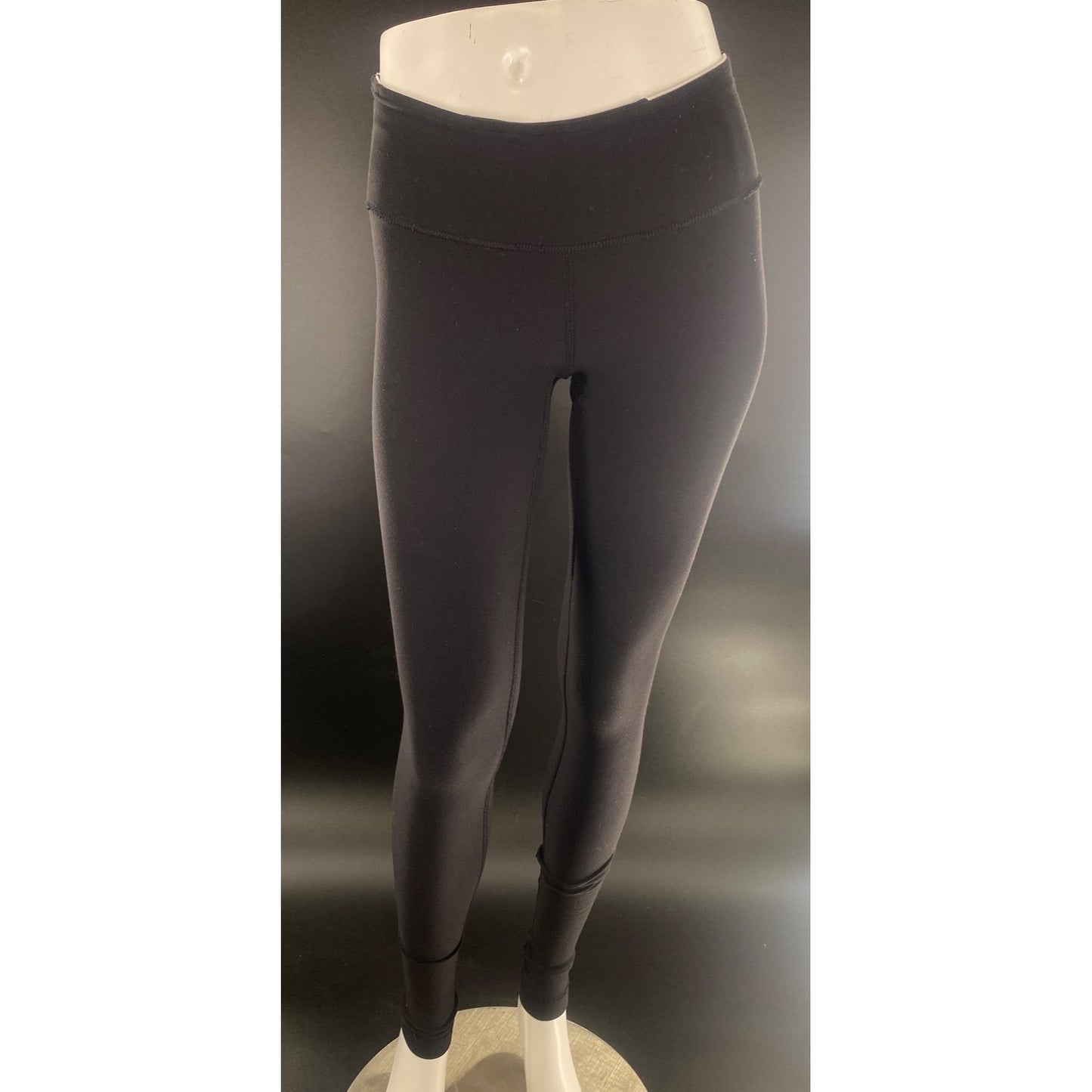 Women’s Reversible Lululemon Athletic Leggings