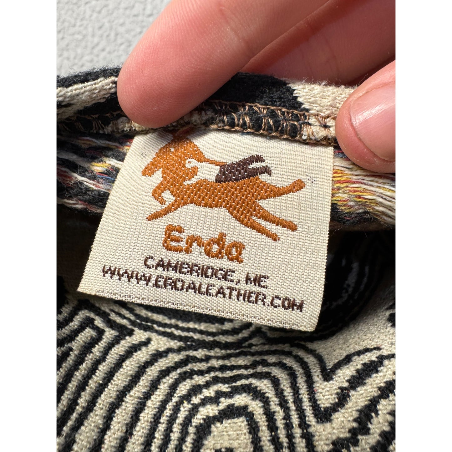 Geometric Abstract Print Crossbody Bag With Zip Closure #48B