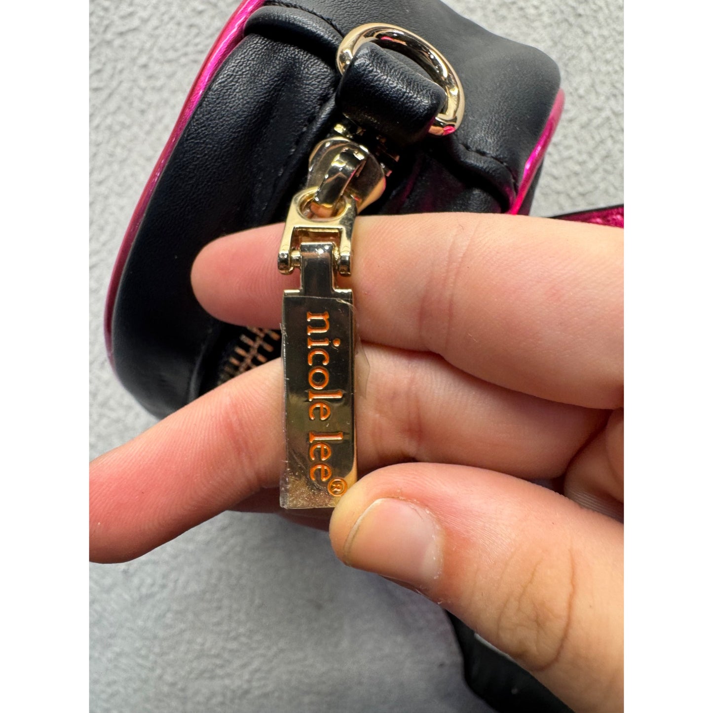 Nicole Lee Pop Art Belt Bag With Adjustable Strap In Black & Pink 385B