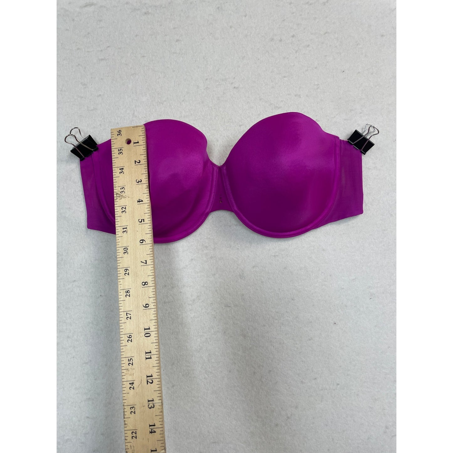 Flattering strapless bra