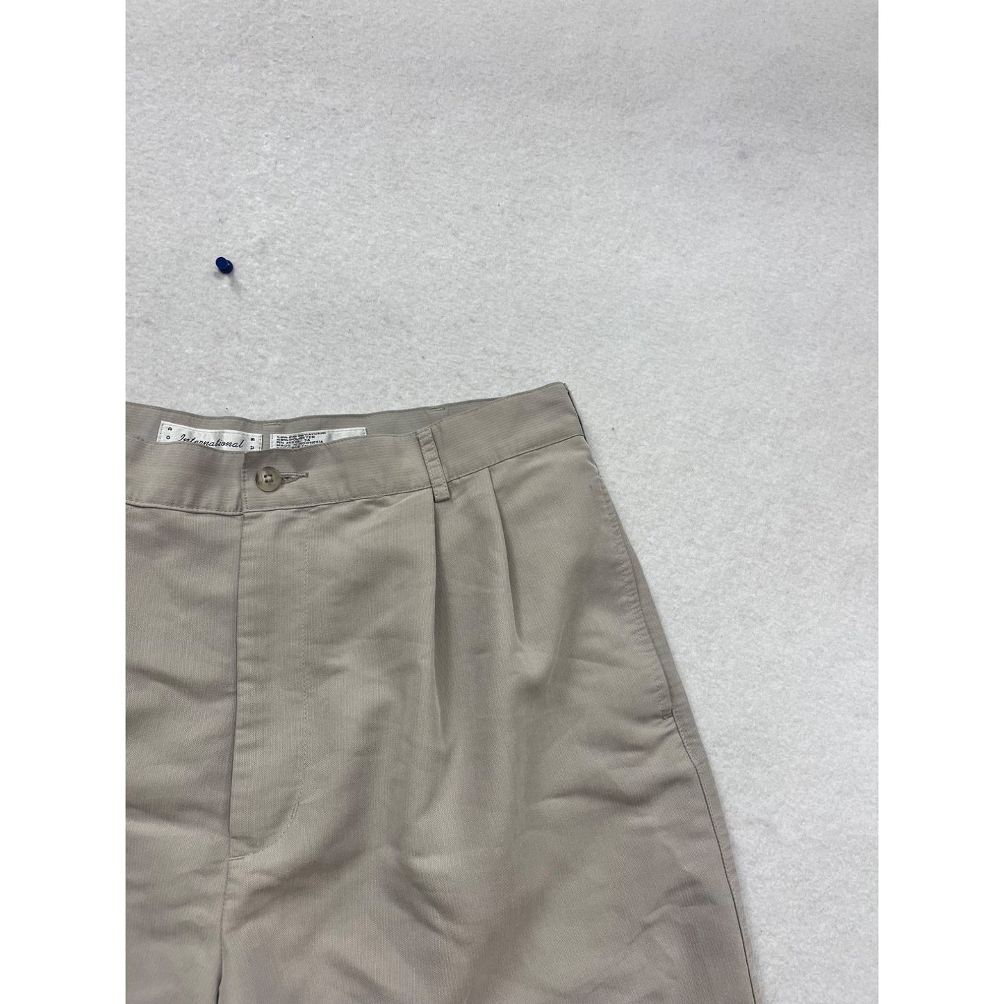 International Tour Taupe Pleated Shorts Size 40 #581A