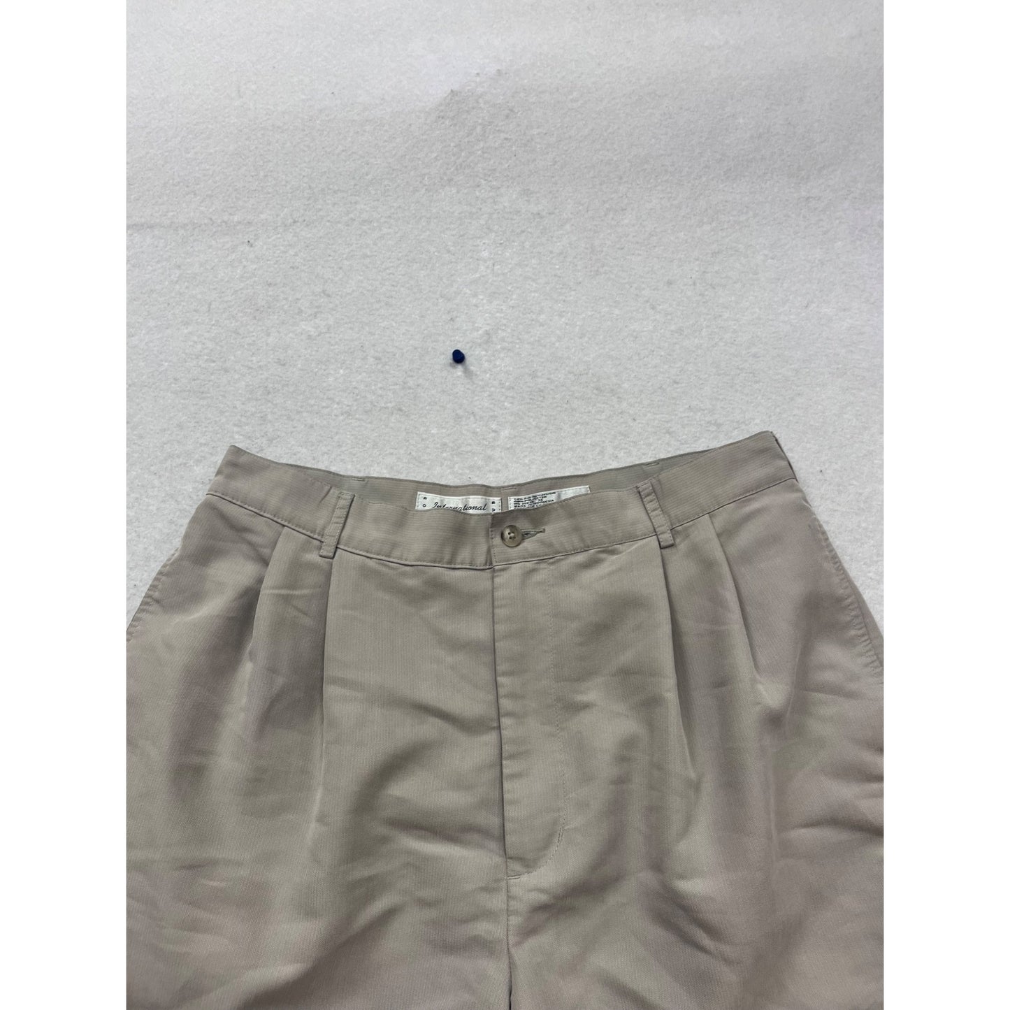 International Tour Taupe Pleated Shorts Size 40 #581A