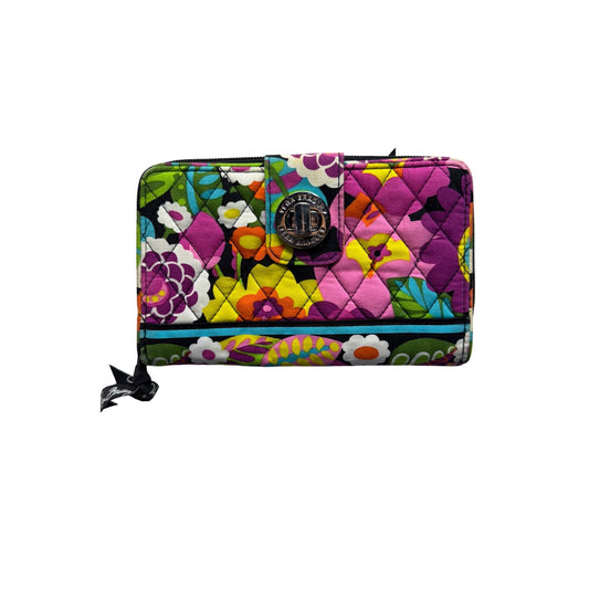 Vera Bradley Floral Quilted Zip Around Wallet With Turnlock Closure 44B