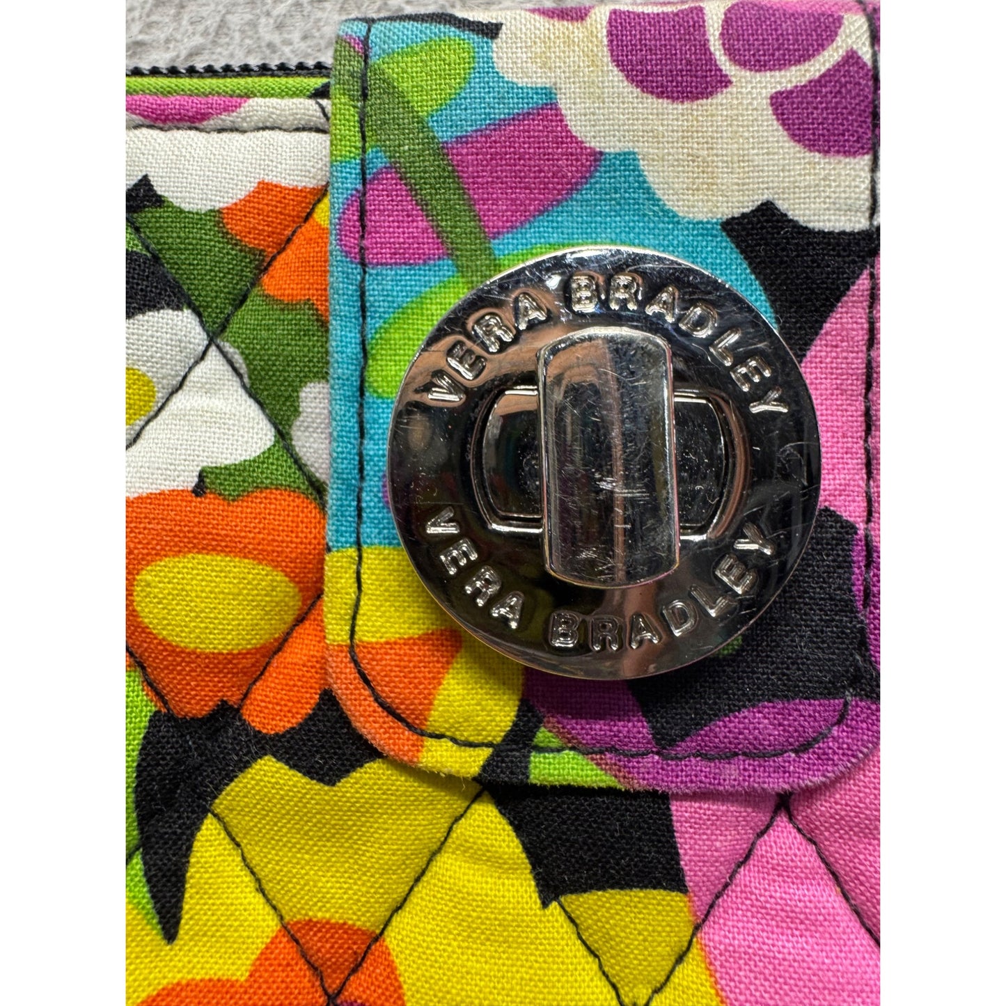 Vera Bradley Floral Quilted Zip Around Wallet With Turnlock Closure 44B