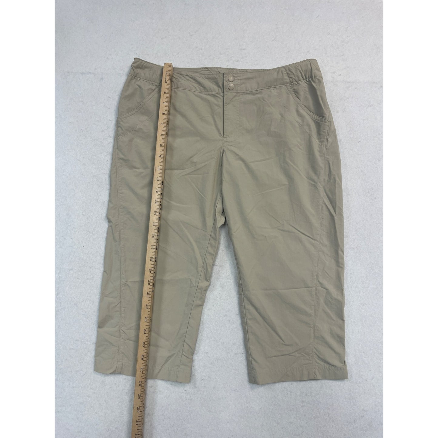 Women’s unique capris