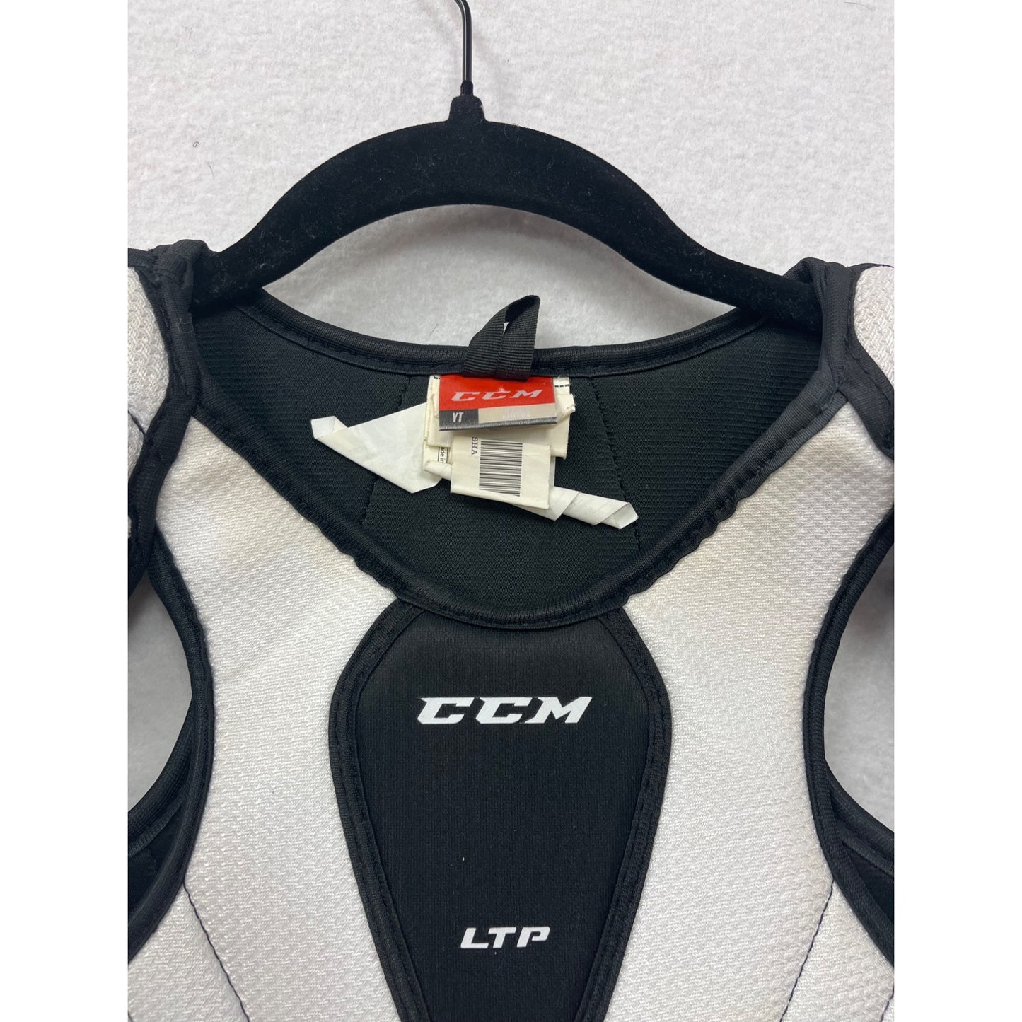 CCM YT Large LTP Youth Shoulder Pads Hockey Gear #6325