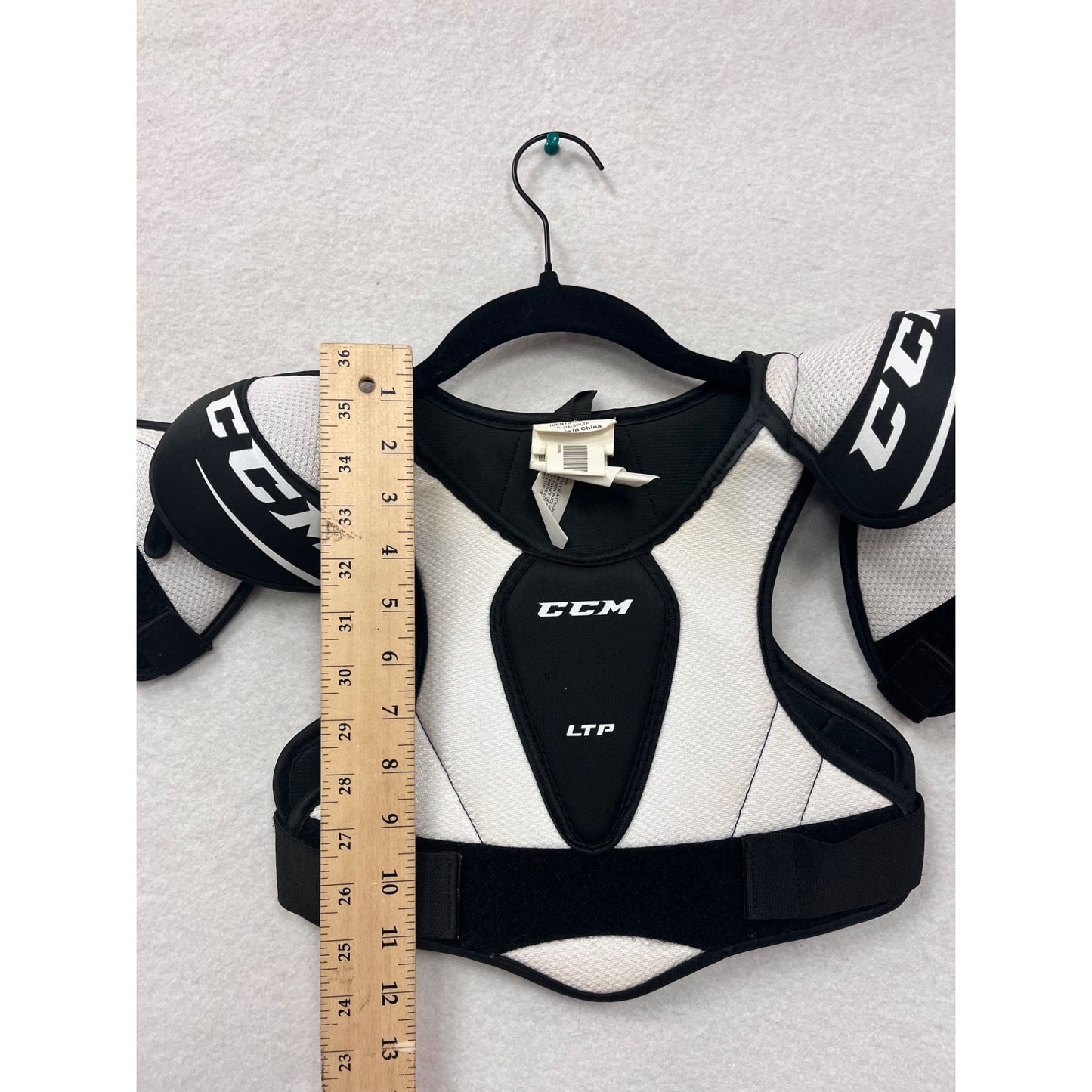 CCM YT Large LTP Youth Shoulder Pads Hockey Gear #6325