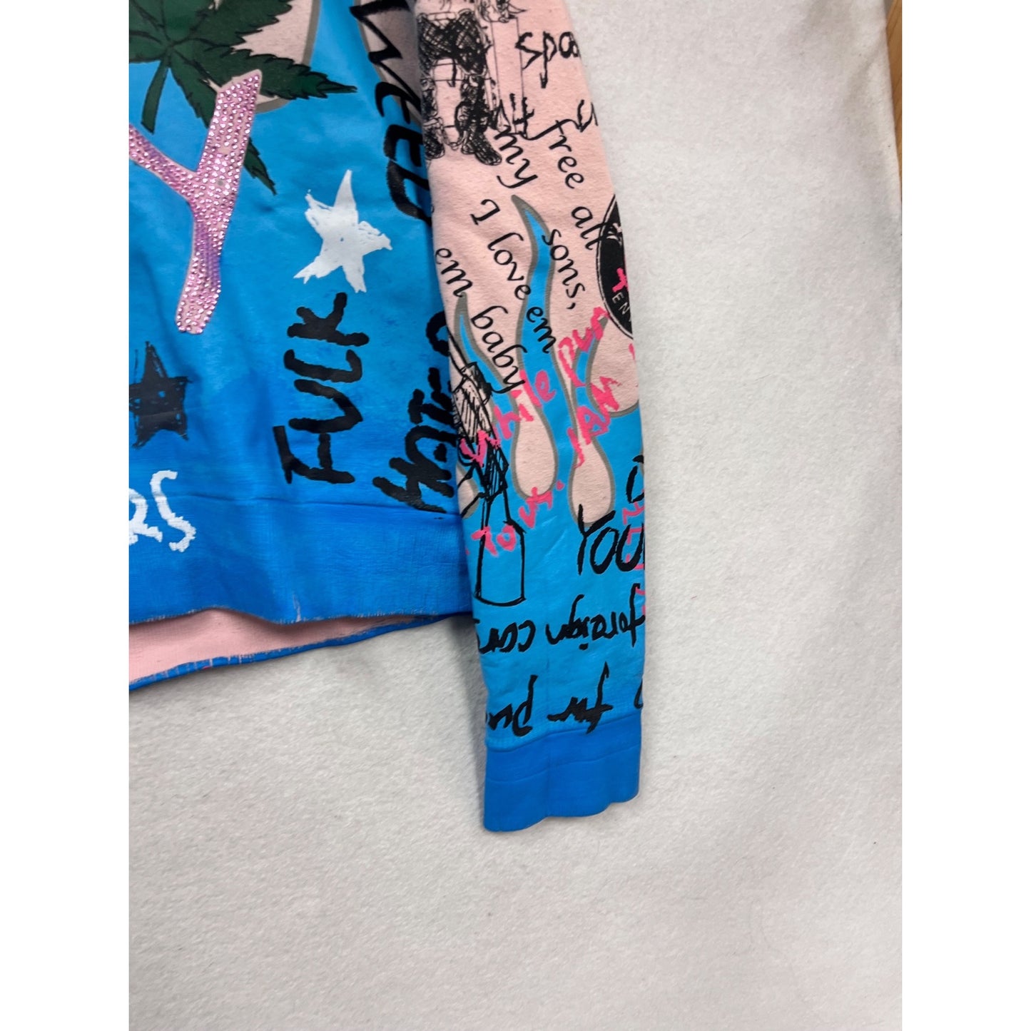 FNTY Medium Graffiti-Style Pink & Blue Hoodie #121C